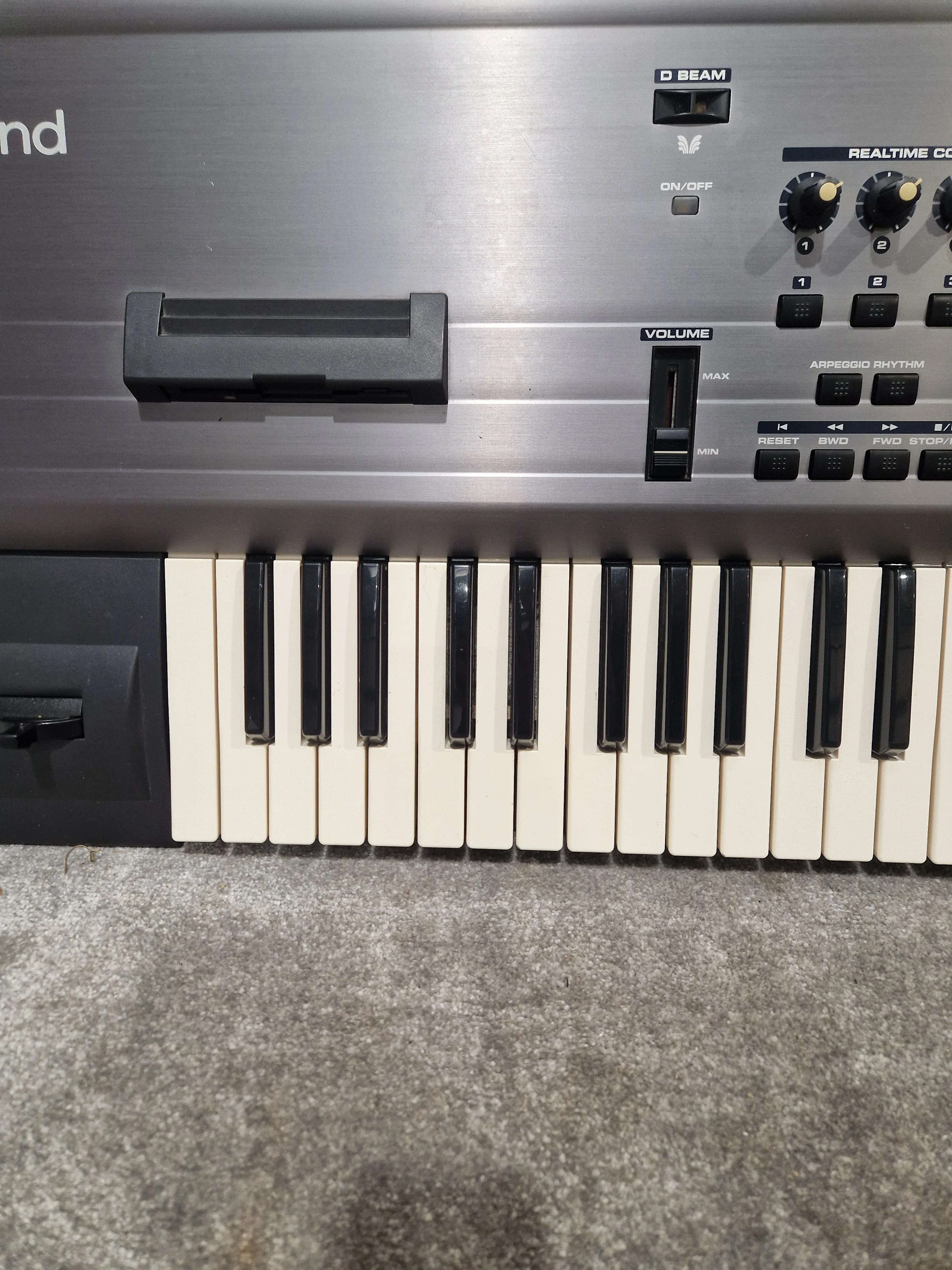 Roland Fantom - Workstation Keyboard - Silver/Black - Good w/ Soft Case, Power Cable - Image 10