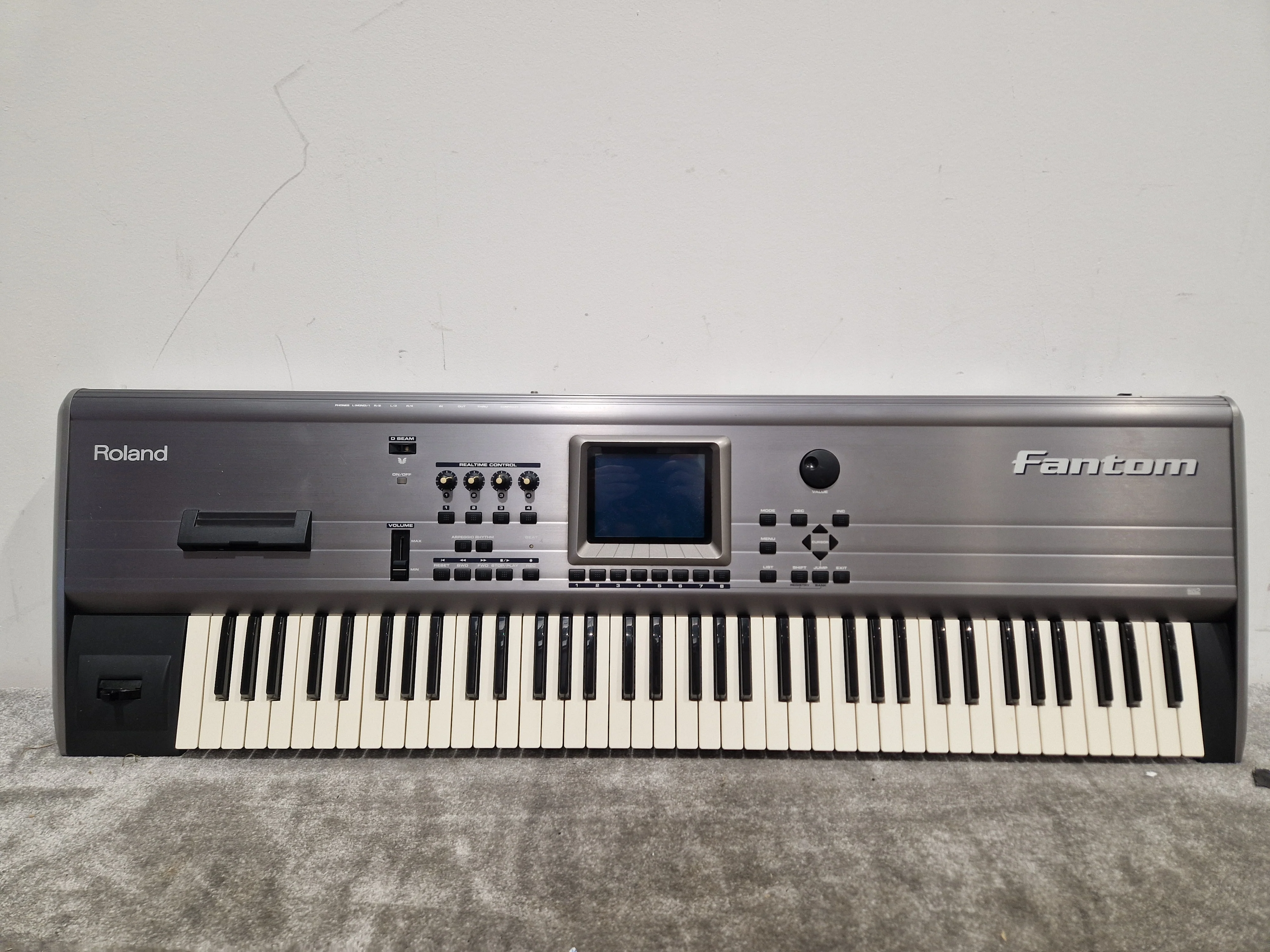 Roland Fantom - Workstation Keyboard - Silver/Black - Good w/ Soft Case, Power Cable - Image 2