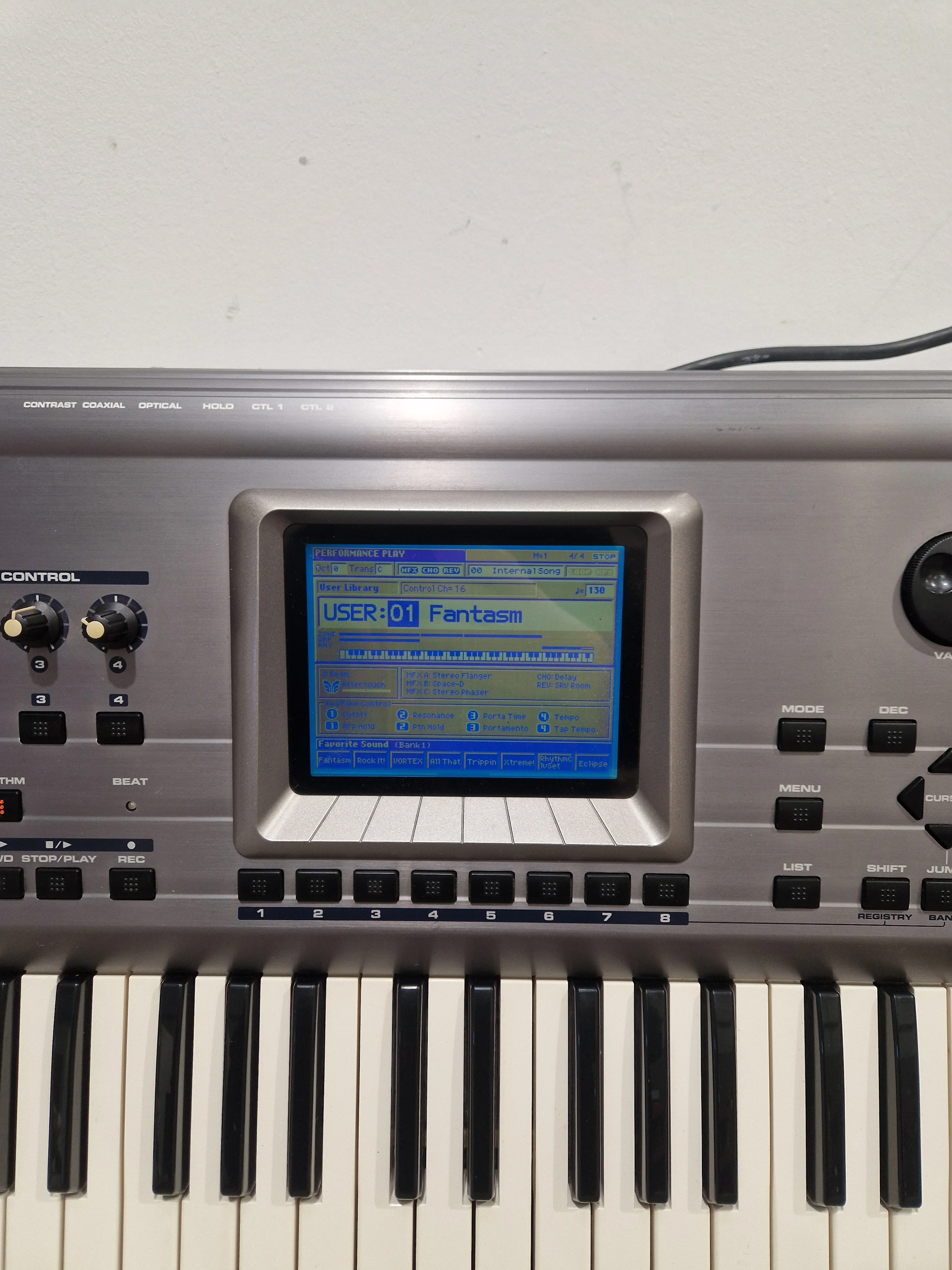Roland Fantom - Workstation Keyboard - Silver/Black - Good w/ Soft Case, Power Cable - Image 7