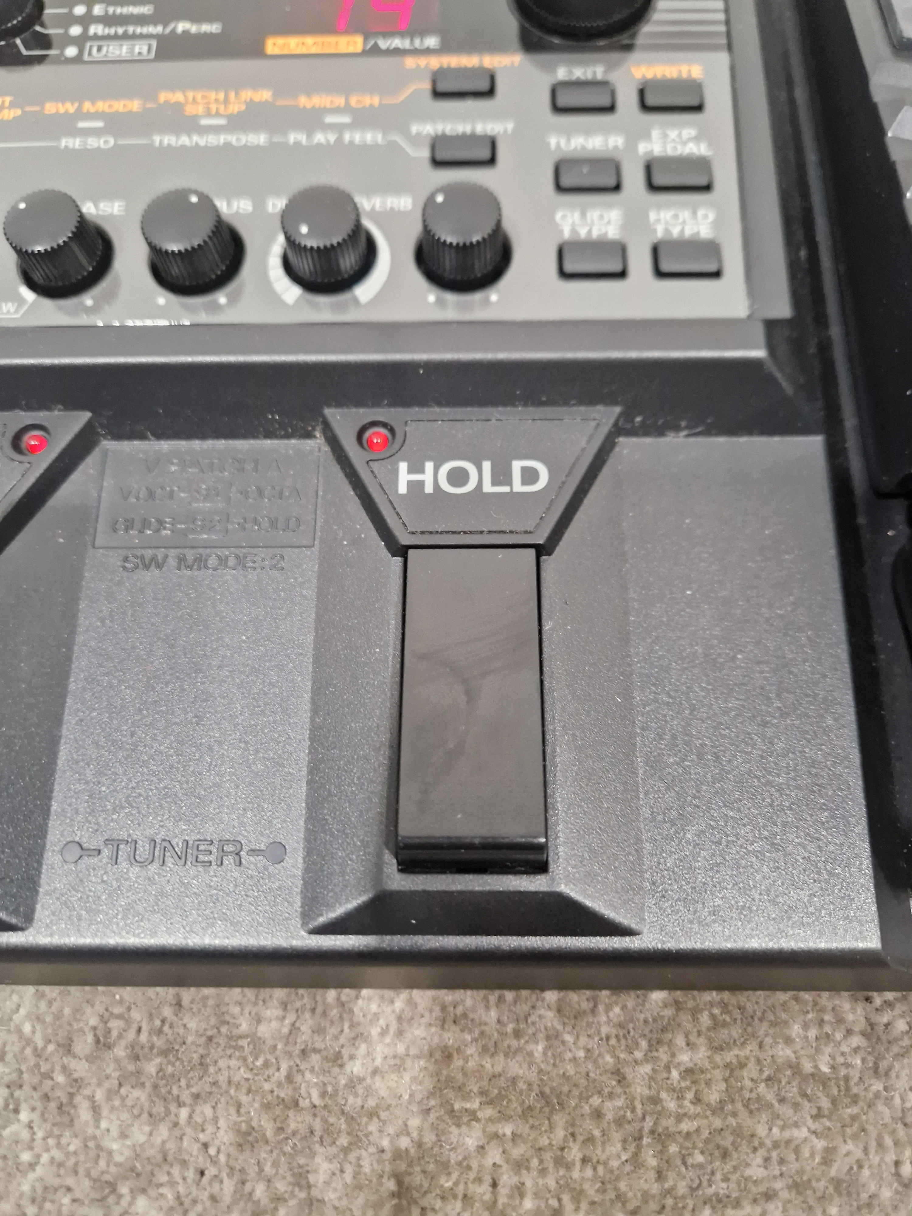 Roland GR-20 - Guitar Synthesizer - Complete System - Excellent w/ Cables & Power Supply - Image 4