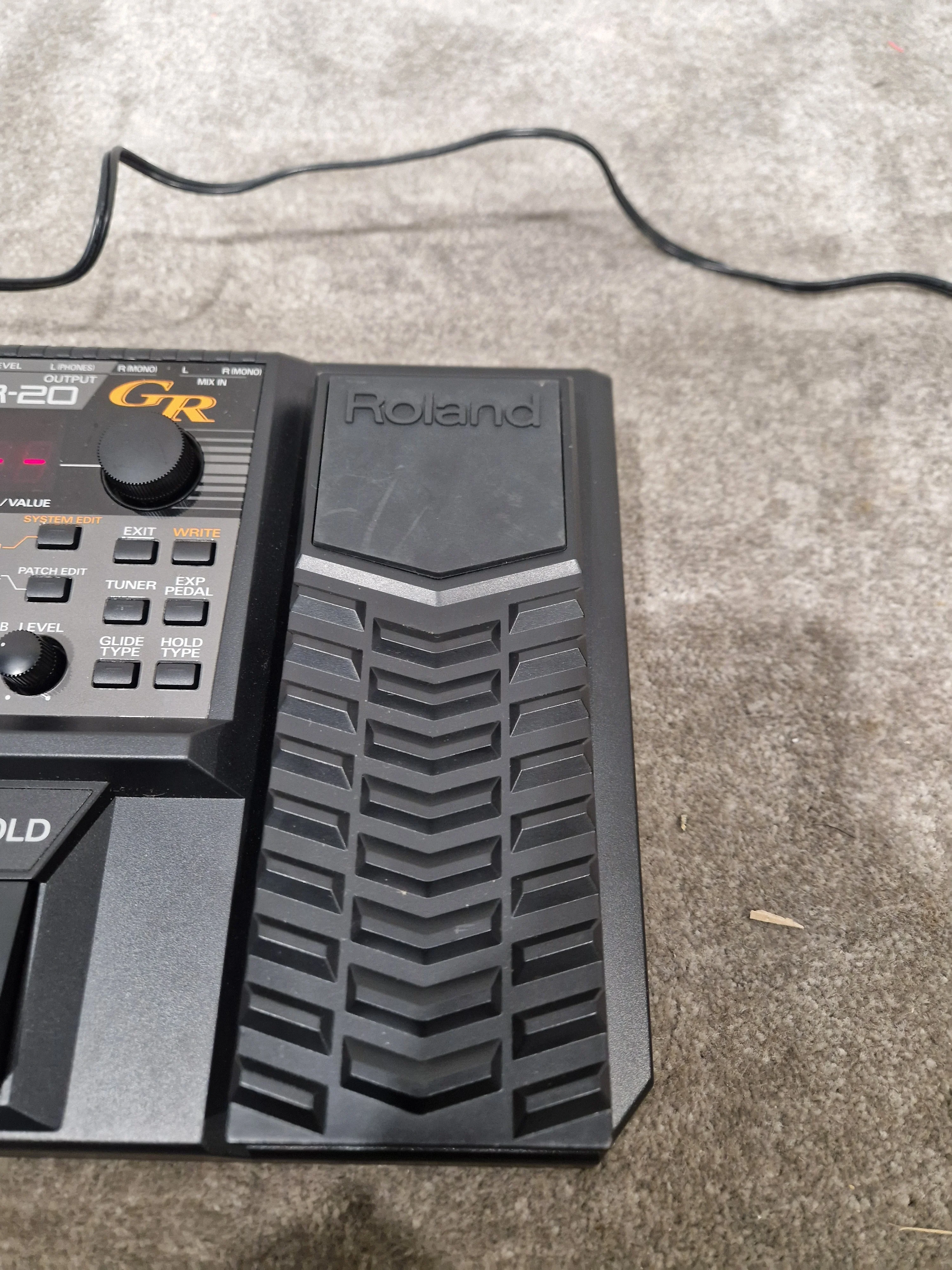 Roland GR-20 - Guitar Synthesizer - Complete System - Excellent w/ Cables & Power Supply - Image 6
