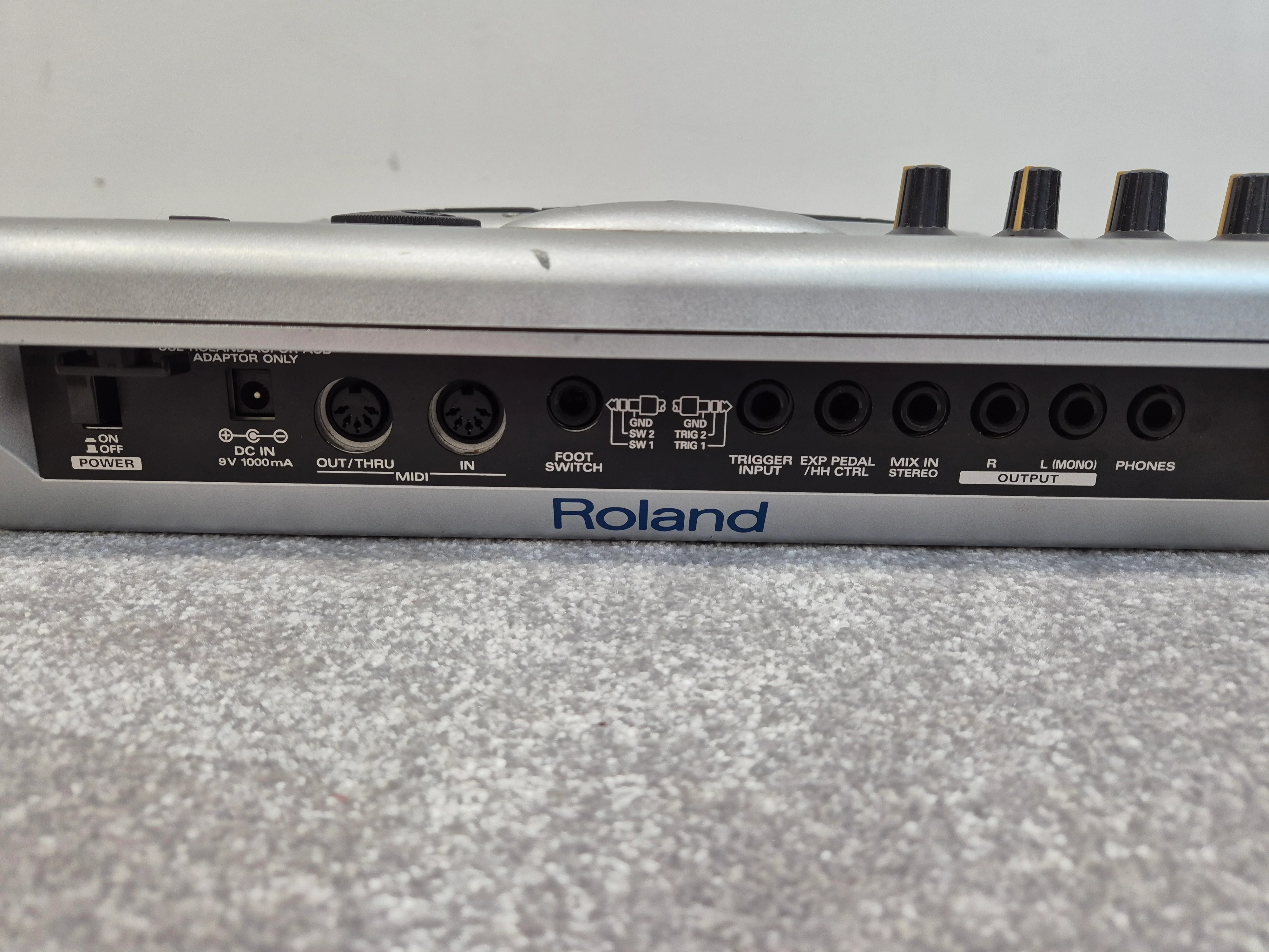 Roland HandSonic HPD-15 – Digital Percussion Pad – Good w/ Power Supply - Image 9