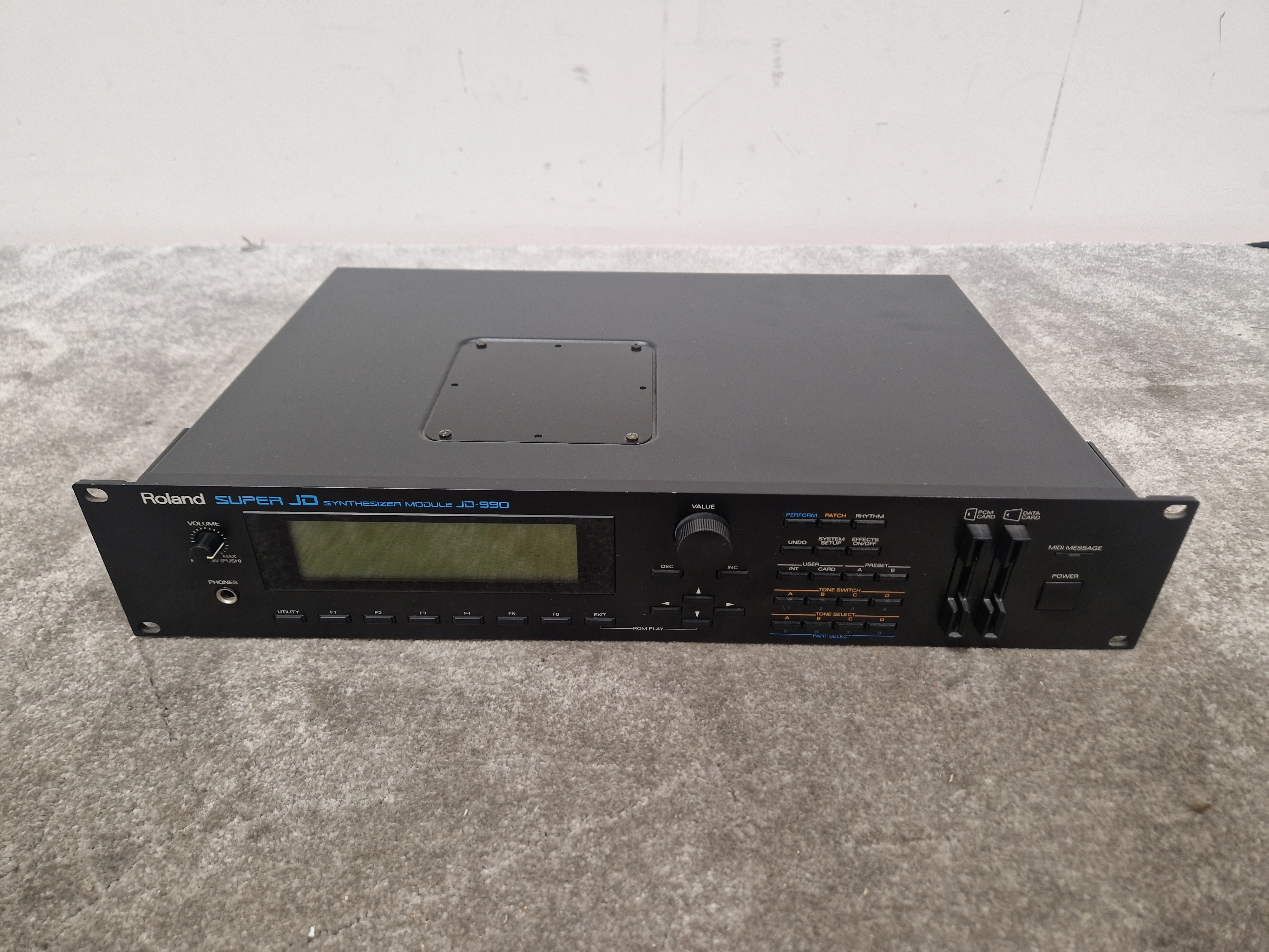 Roland JD-990 Super JD Synthesizer - 16-Voice Polyphony, Advanced Sound Engine - Excellent w/ Power Supply & Manuals - Image 11