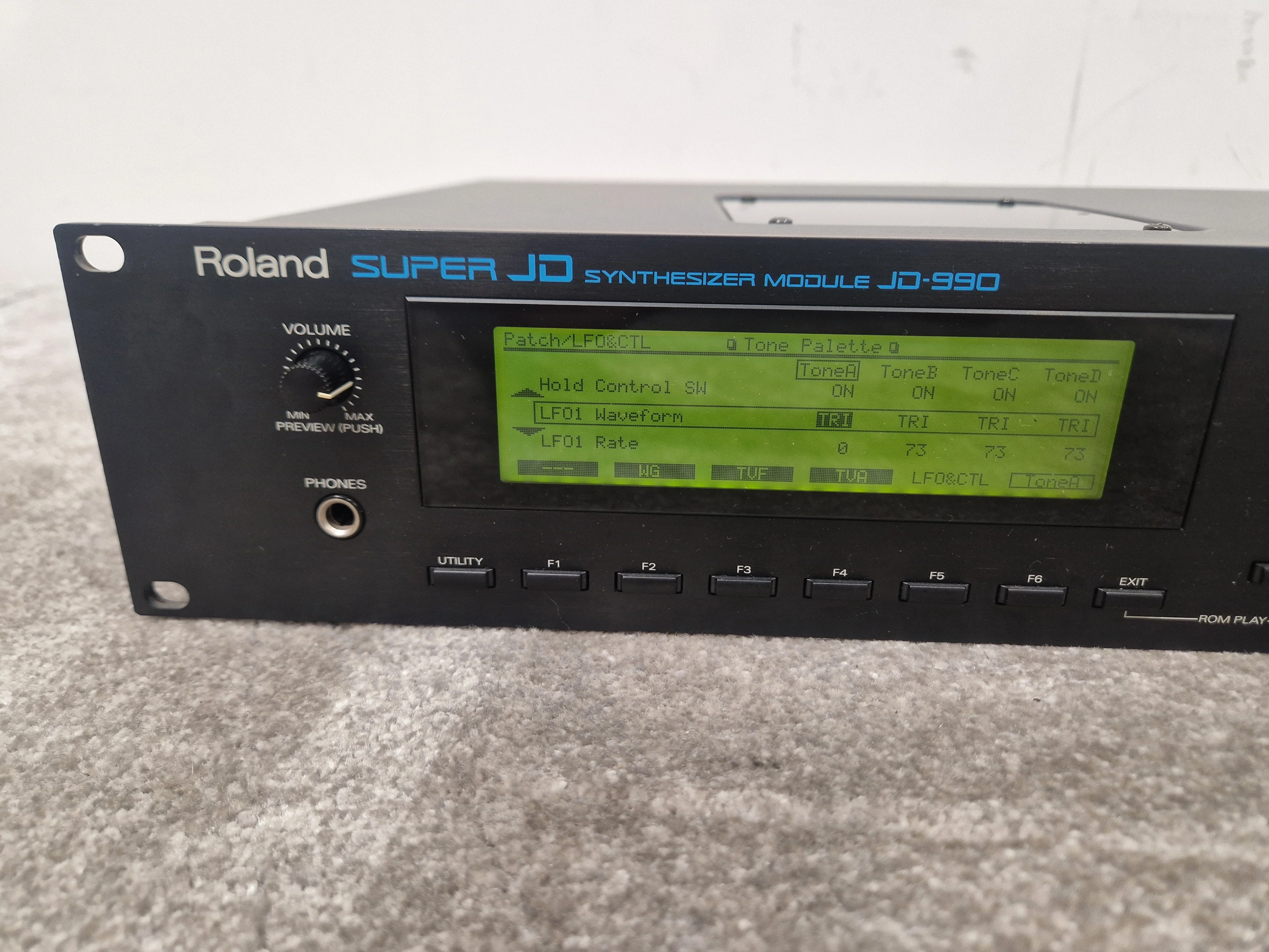 Roland JD-990 Super JD Synthesizer - 16-Voice Polyphony, Advanced Sound Engine - Excellent w/ Power Supply & Manuals - Image 2