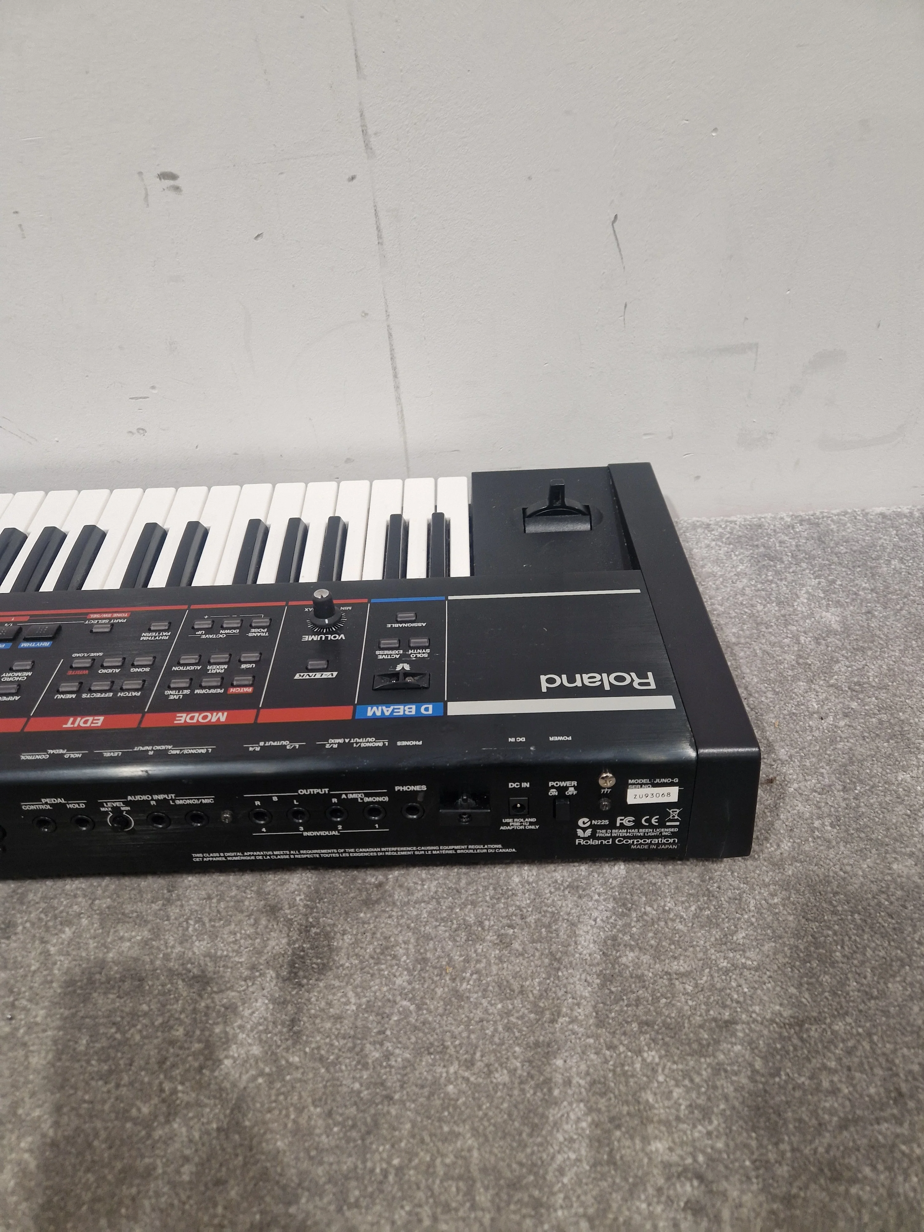 Roland JUNO-D Synthesizer - Digital Synth - Spares or Repair w/ Power Supply - Image 9