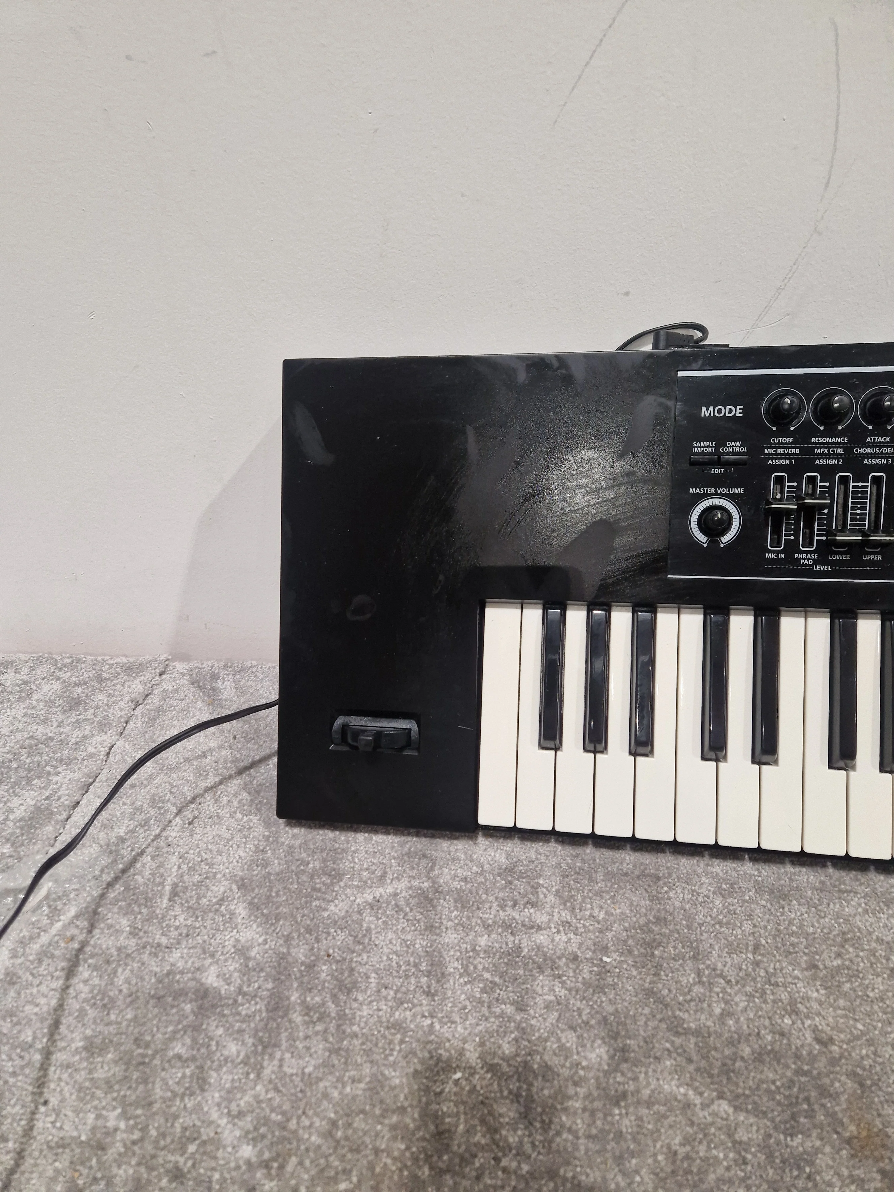 Roland Juno-DS - Keyboard - Black - Excellent w/ Original Box & Manuals - Image 11