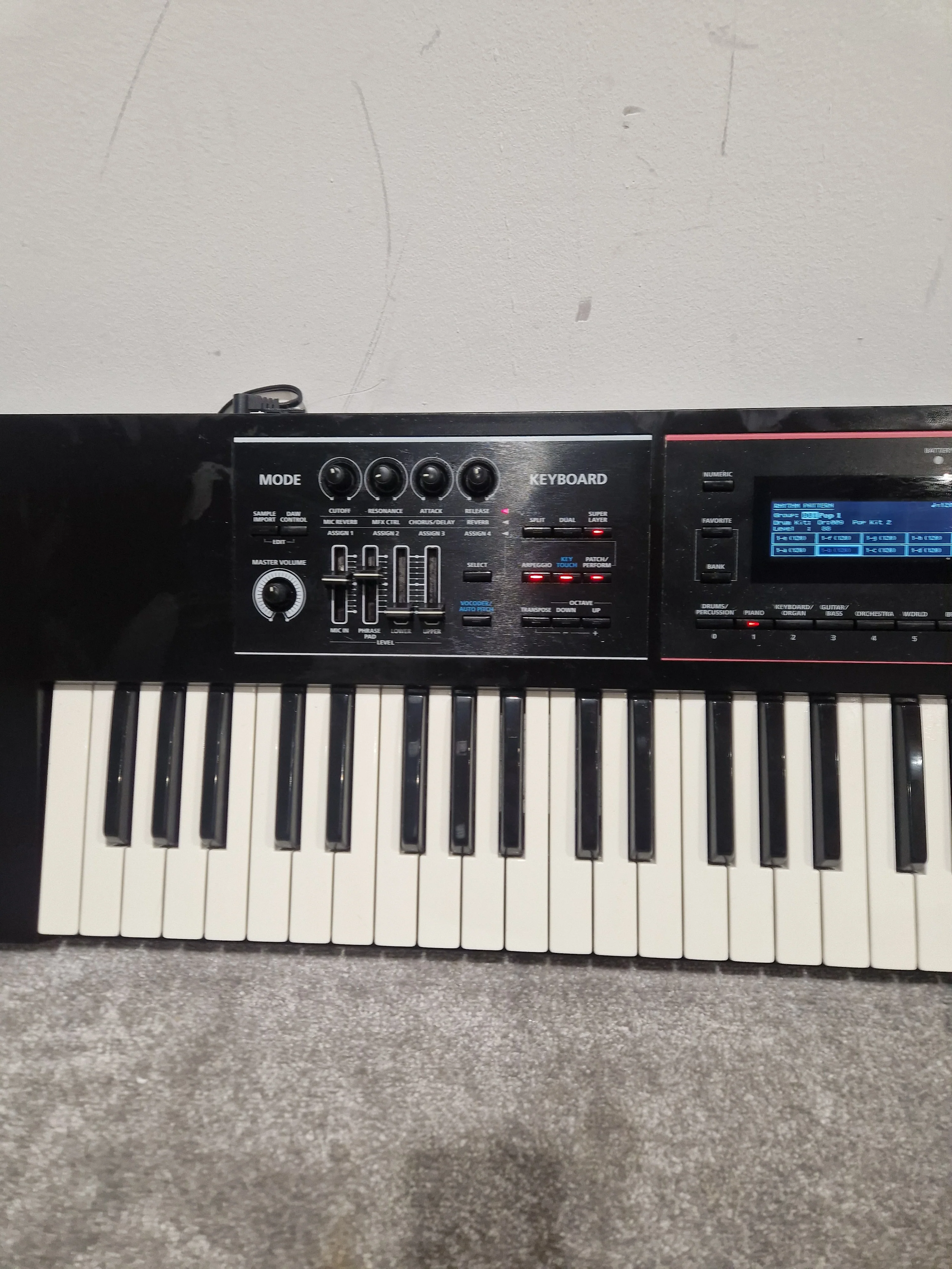 Roland Juno-DS - Keyboard - Black - Excellent w/ Original Box & Manuals - Image 7