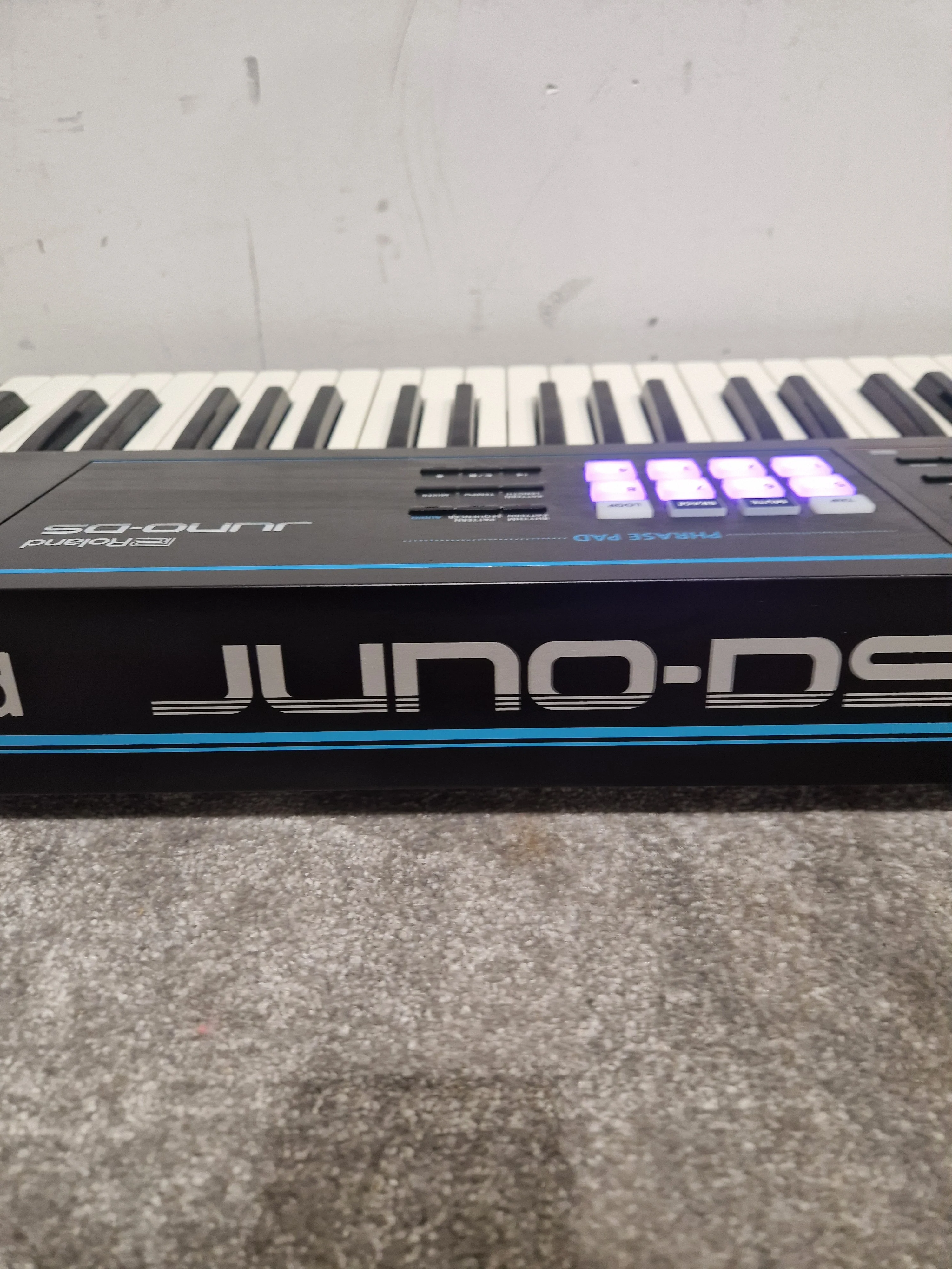 Roland Juno-DS - Keyboard - Black - Excellent w/ Original Box & Manuals - Image 8