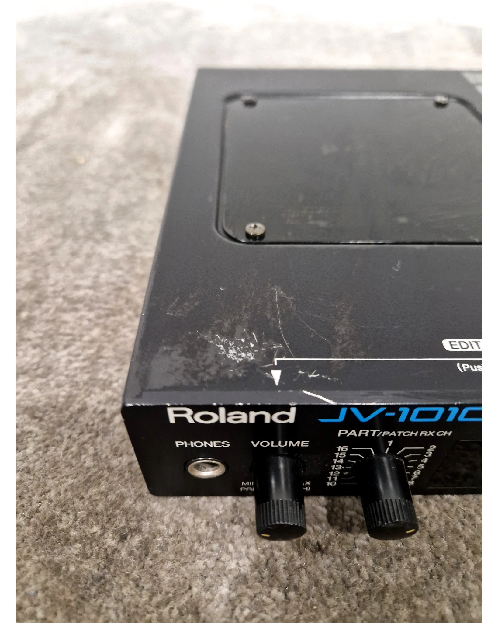 Roland JV-1010 - Sound Module - Good - Image 11