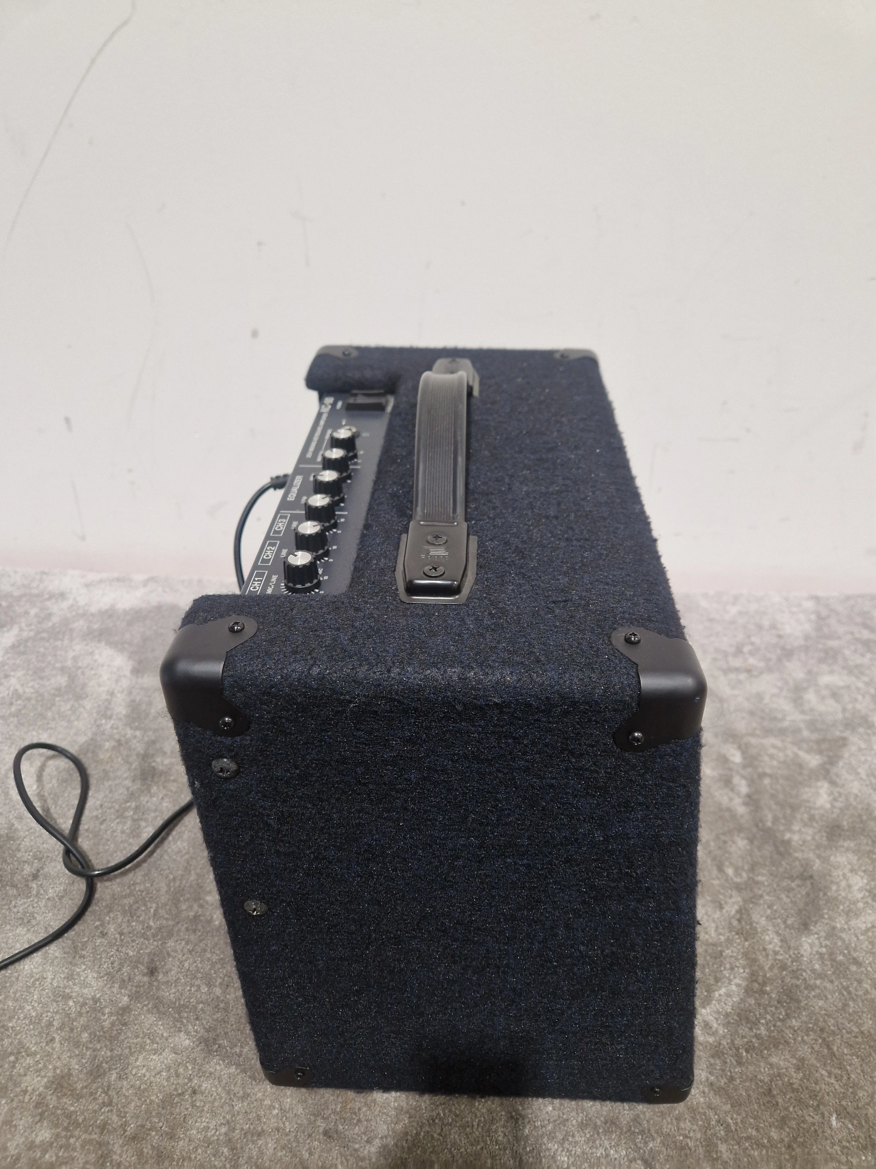 Roland KC-80 - Keyboard Amplifier - Excellent - Image 5