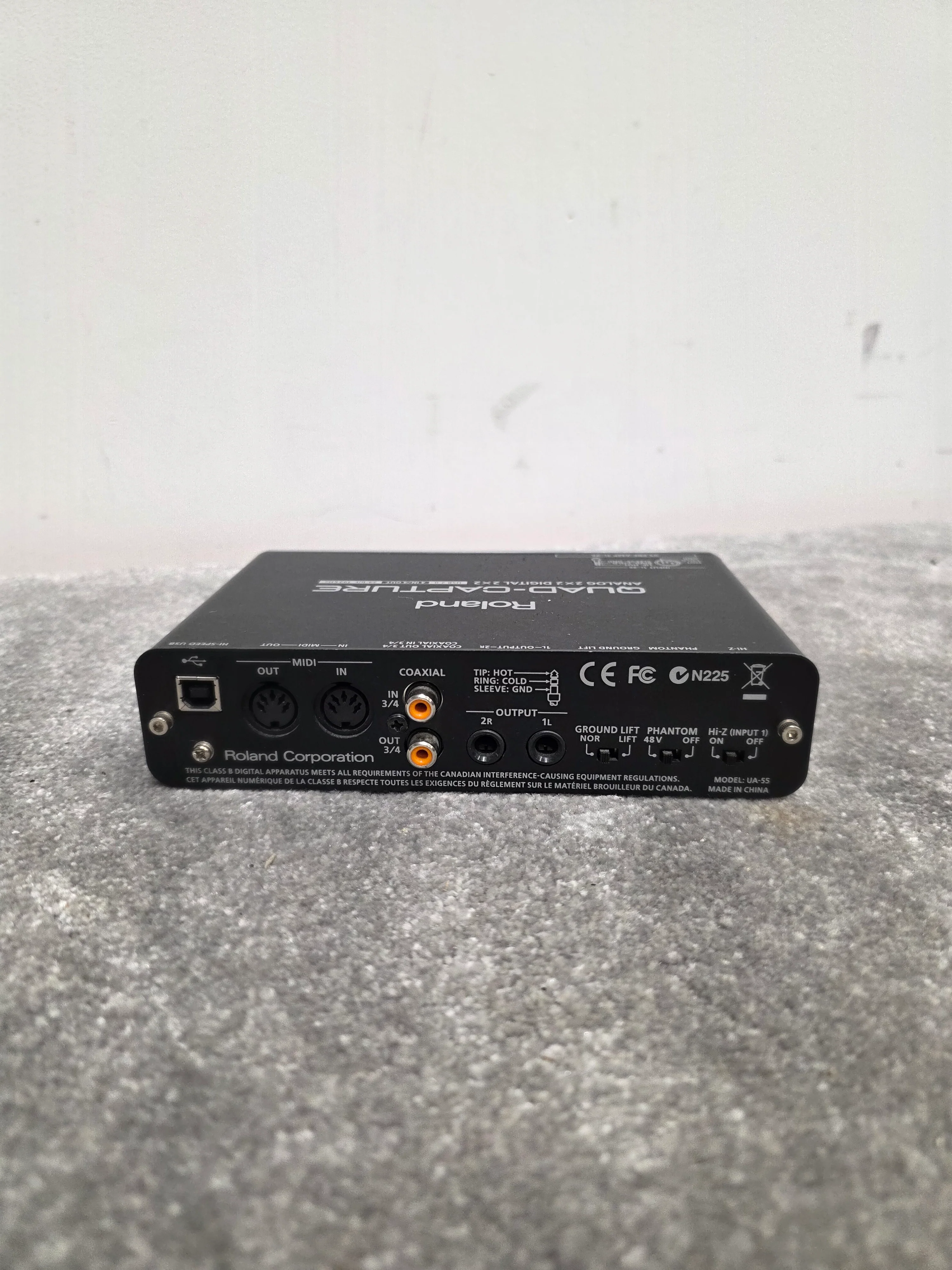 Roland Quad-Capture - USB Audio Interface - Black - Excellent w/ Cables - Image 3