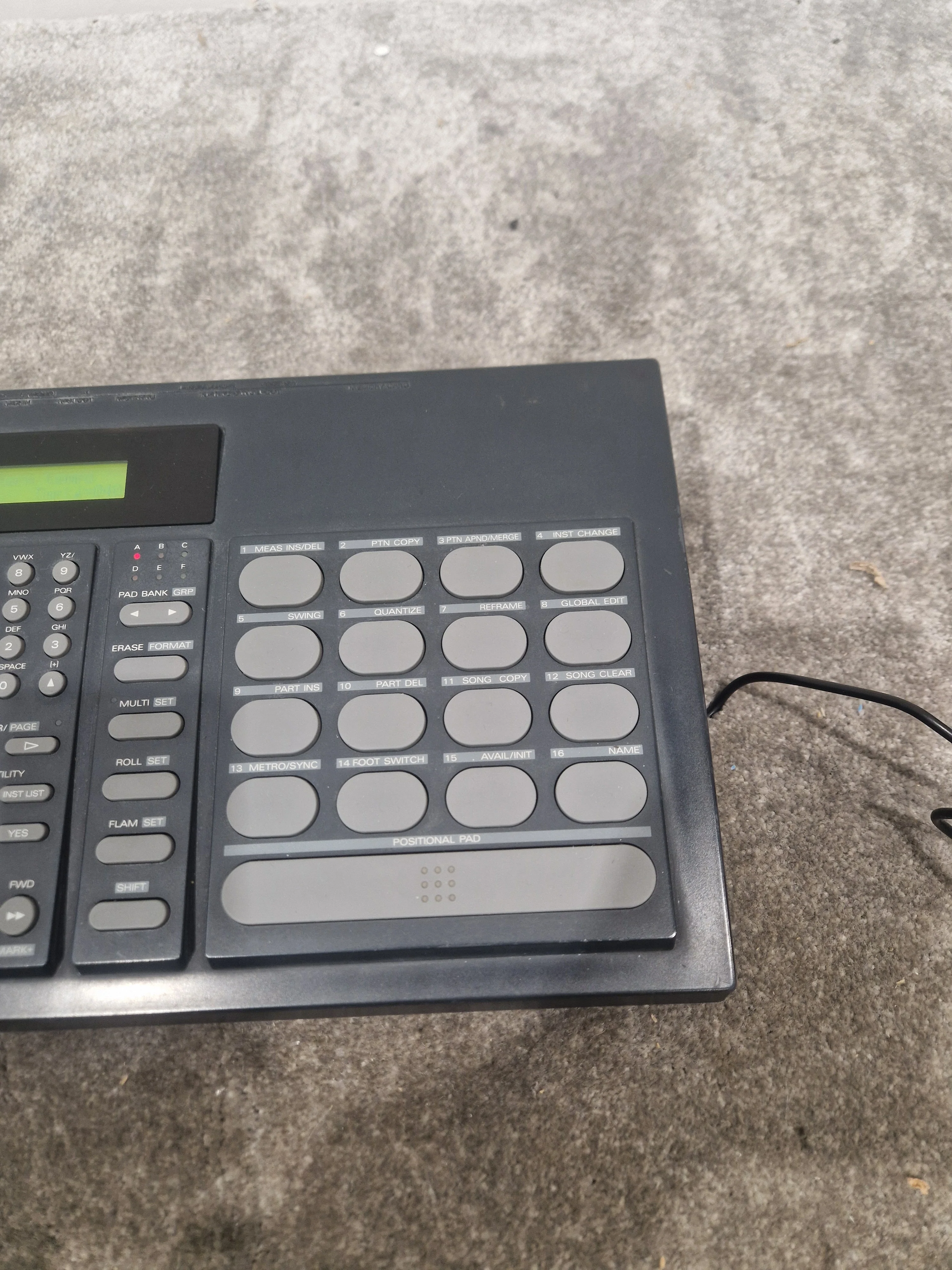 Roland R-70 - Human Rhythm Composer - Black - Excellent w/ Power Supply - Image 3