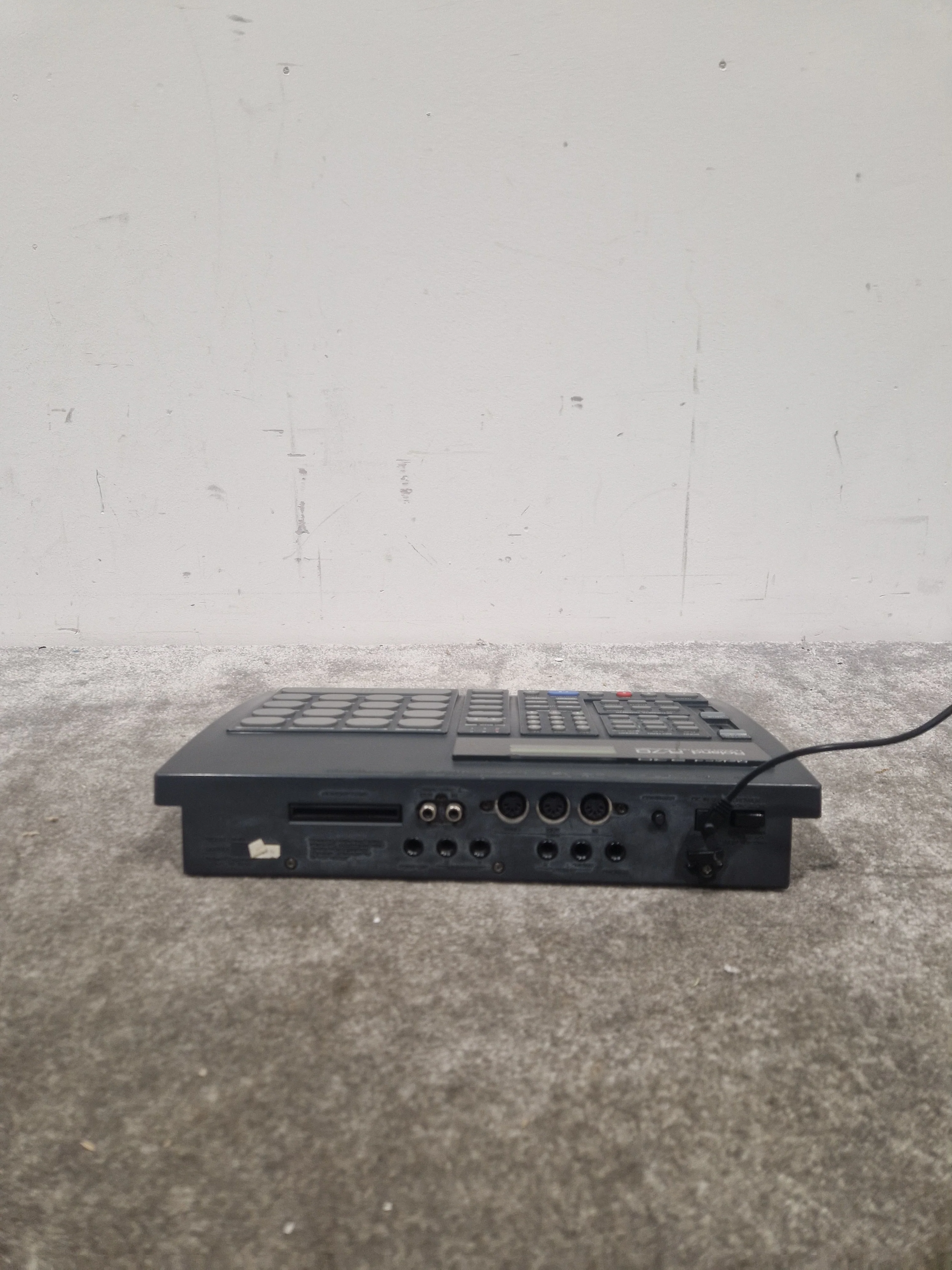 Roland R-70 - Human Rhythm Composer - Black - Excellent w/ Power Supply - Image 5
