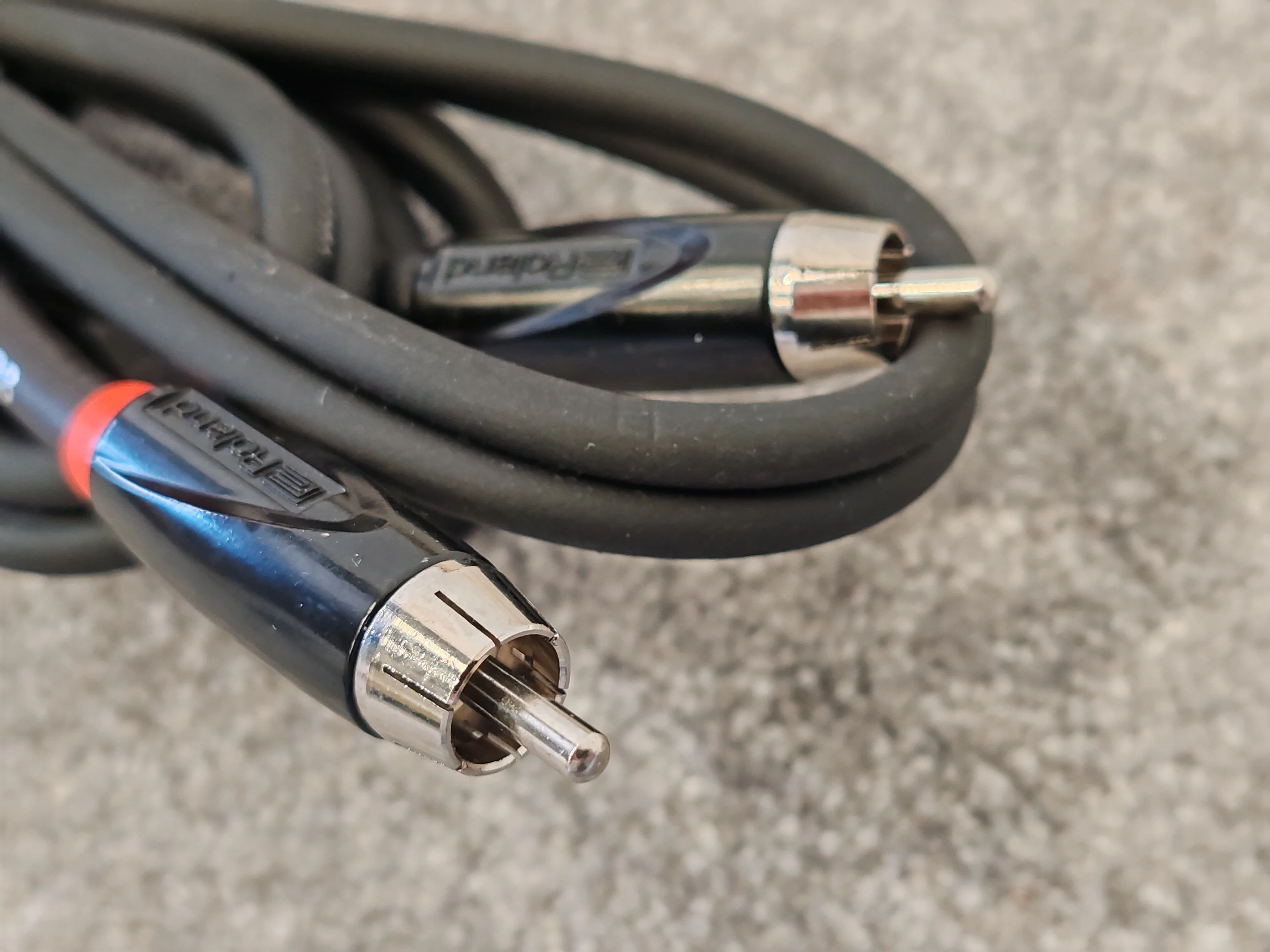 Roland RCC-5-2R28 - Dual 1/4" TS Male to Dual RCA Male Cable - Image 2
