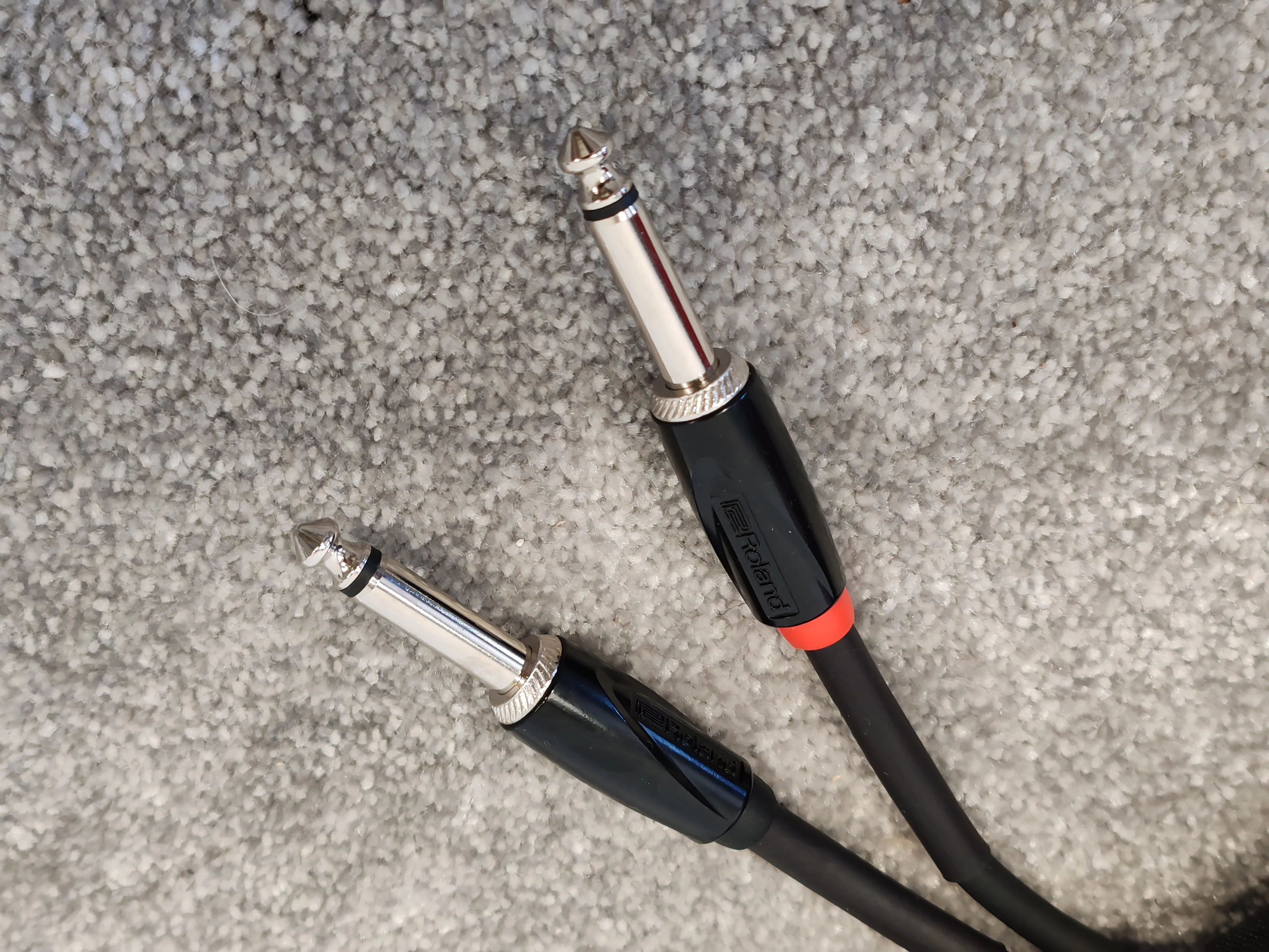 Roland RCC-5-2R28 - Dual 1/4" TS Male to Dual RCA Male Cable - Image 3