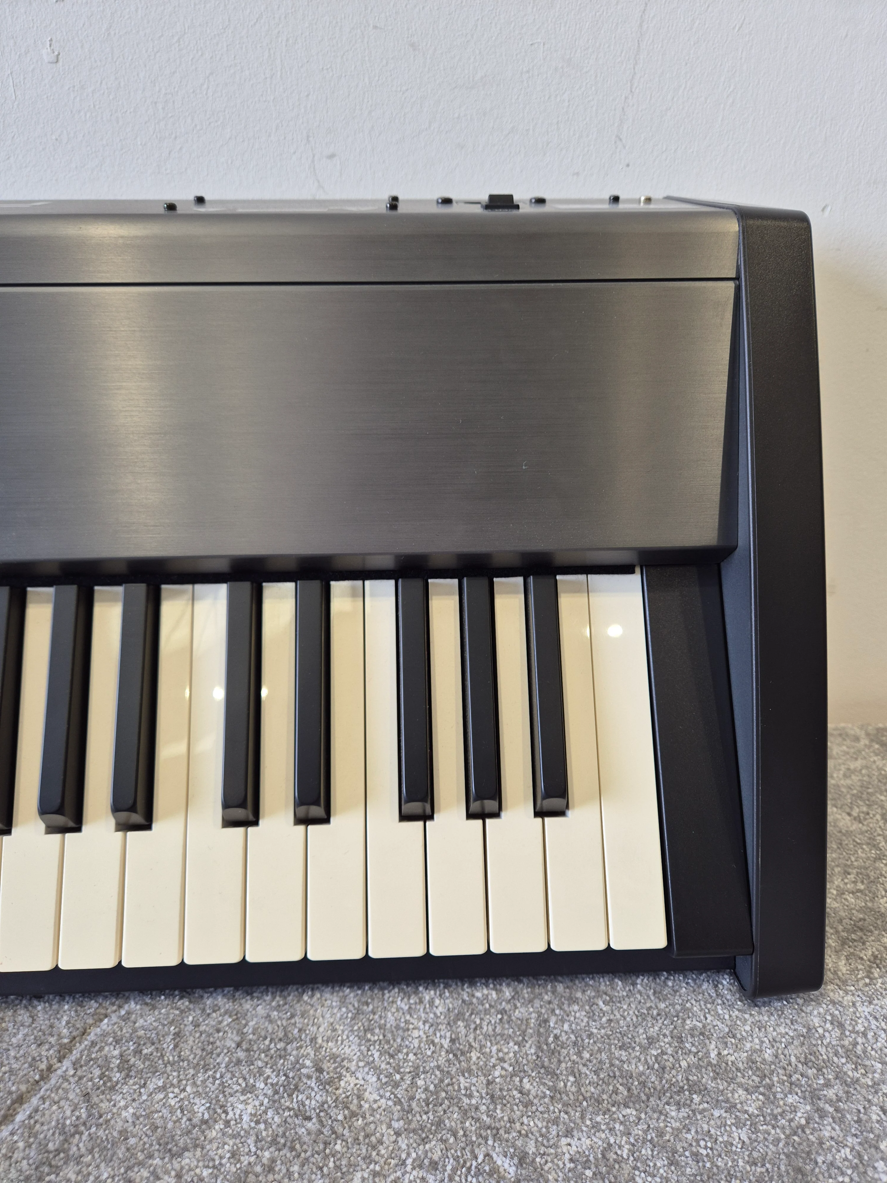 Roland RD-700 - Digital Stage Piano (Read Description) - Image 10