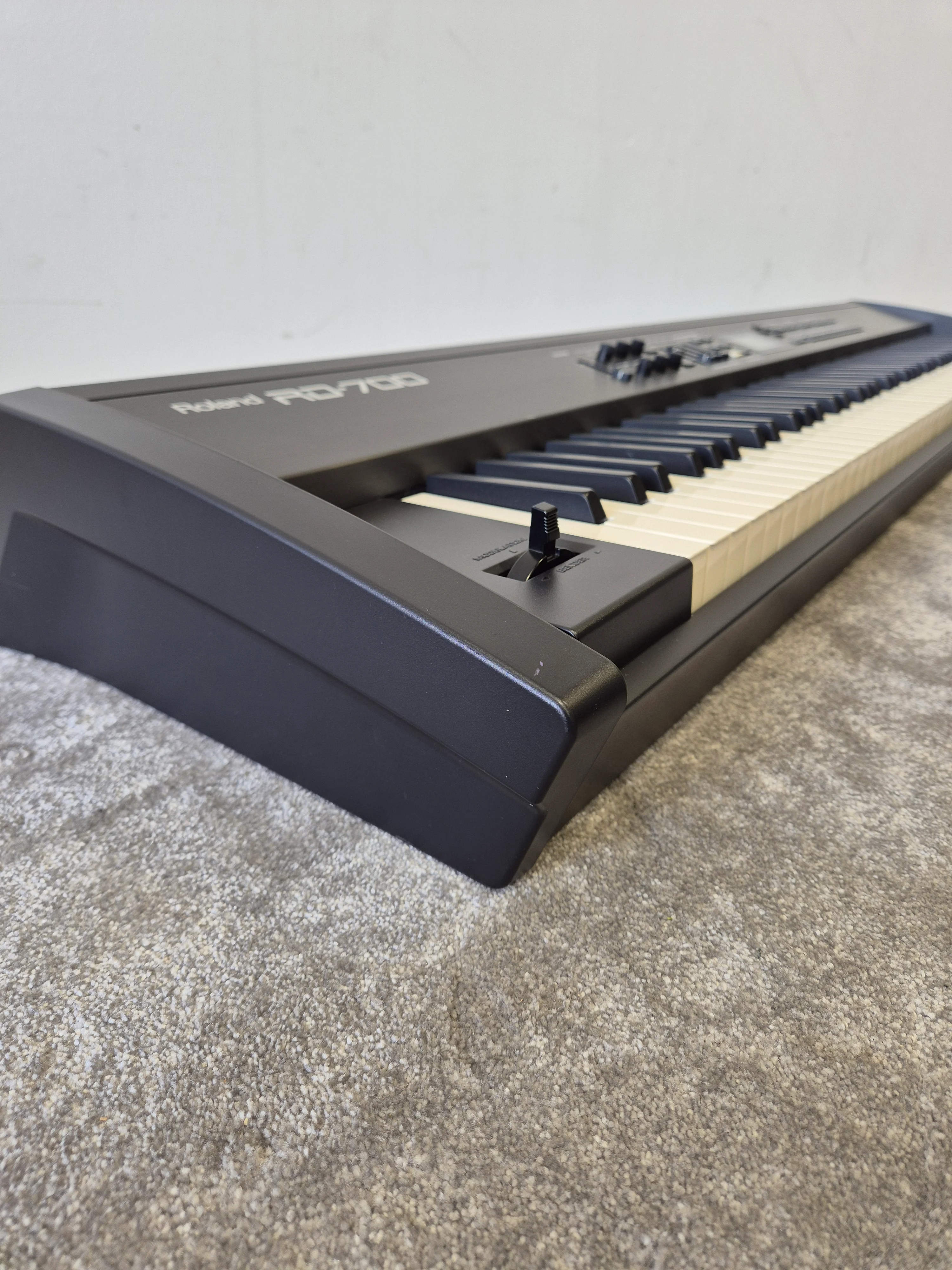 Roland RD-700 - Digital Stage Piano (Read Description) - Image 12