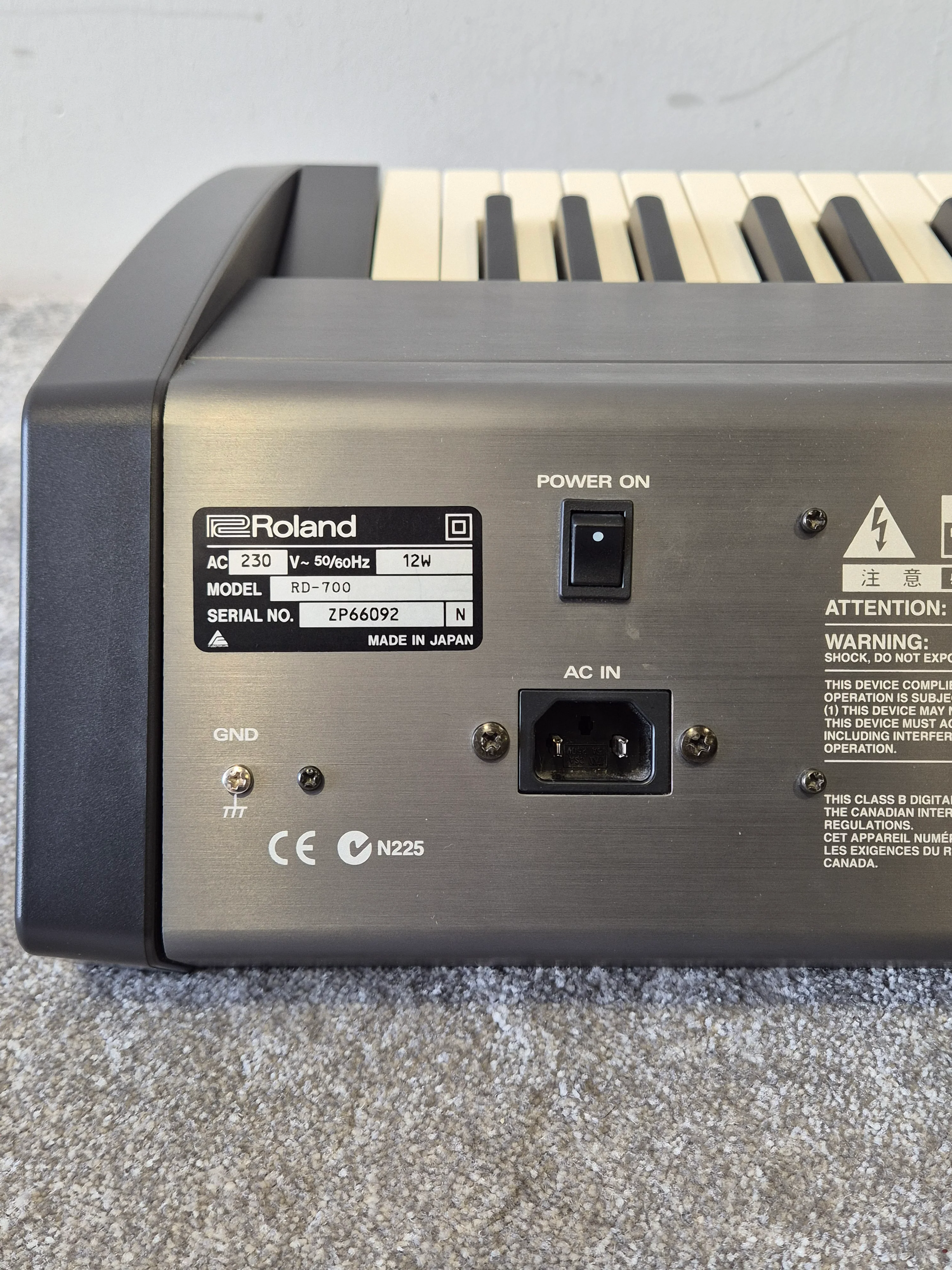 Roland RD-700 - Digital Stage Piano (Read Description) - Image 15