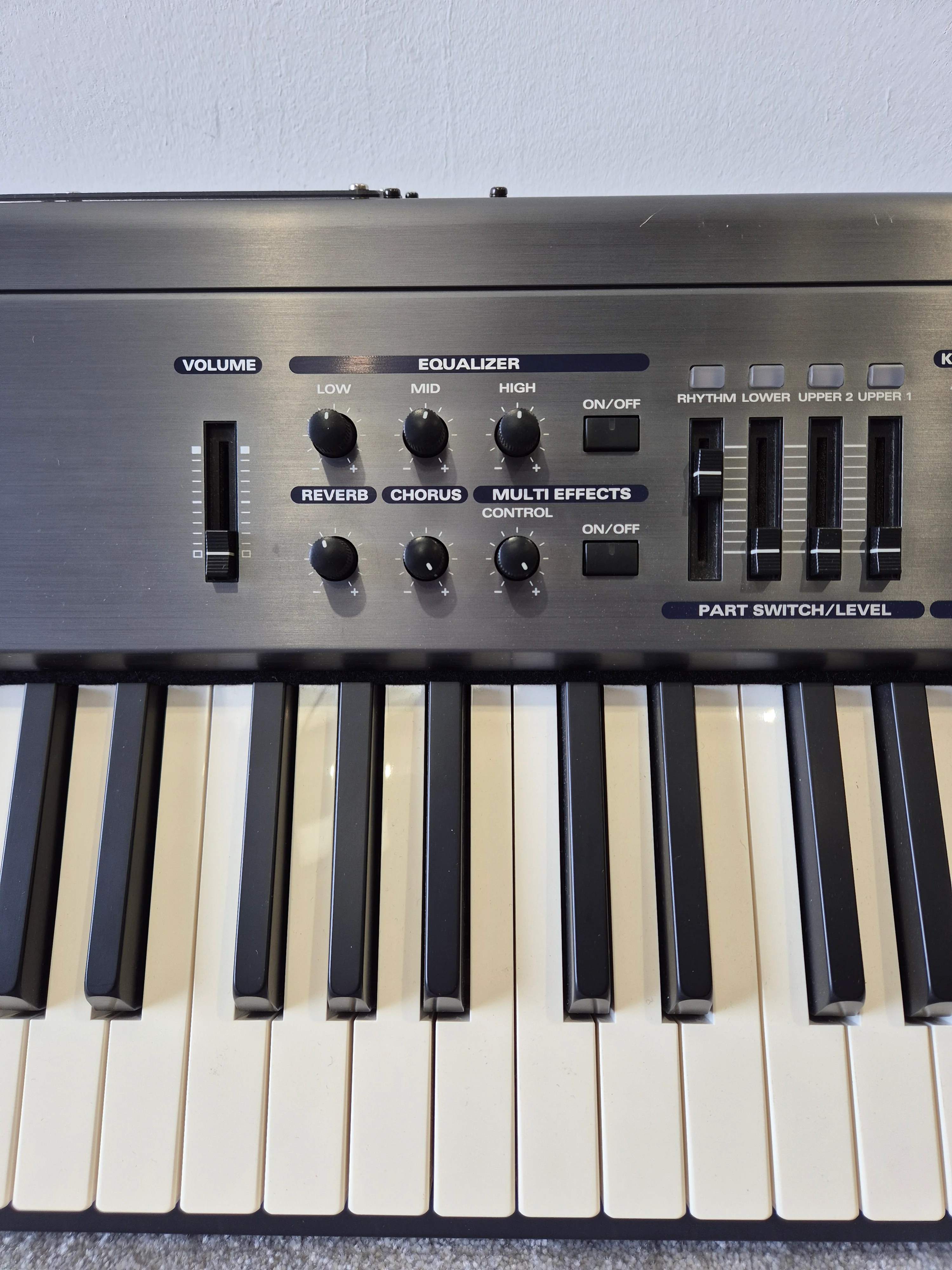 Roland RD-700 - Digital Stage Piano (Read Description) - Image 7