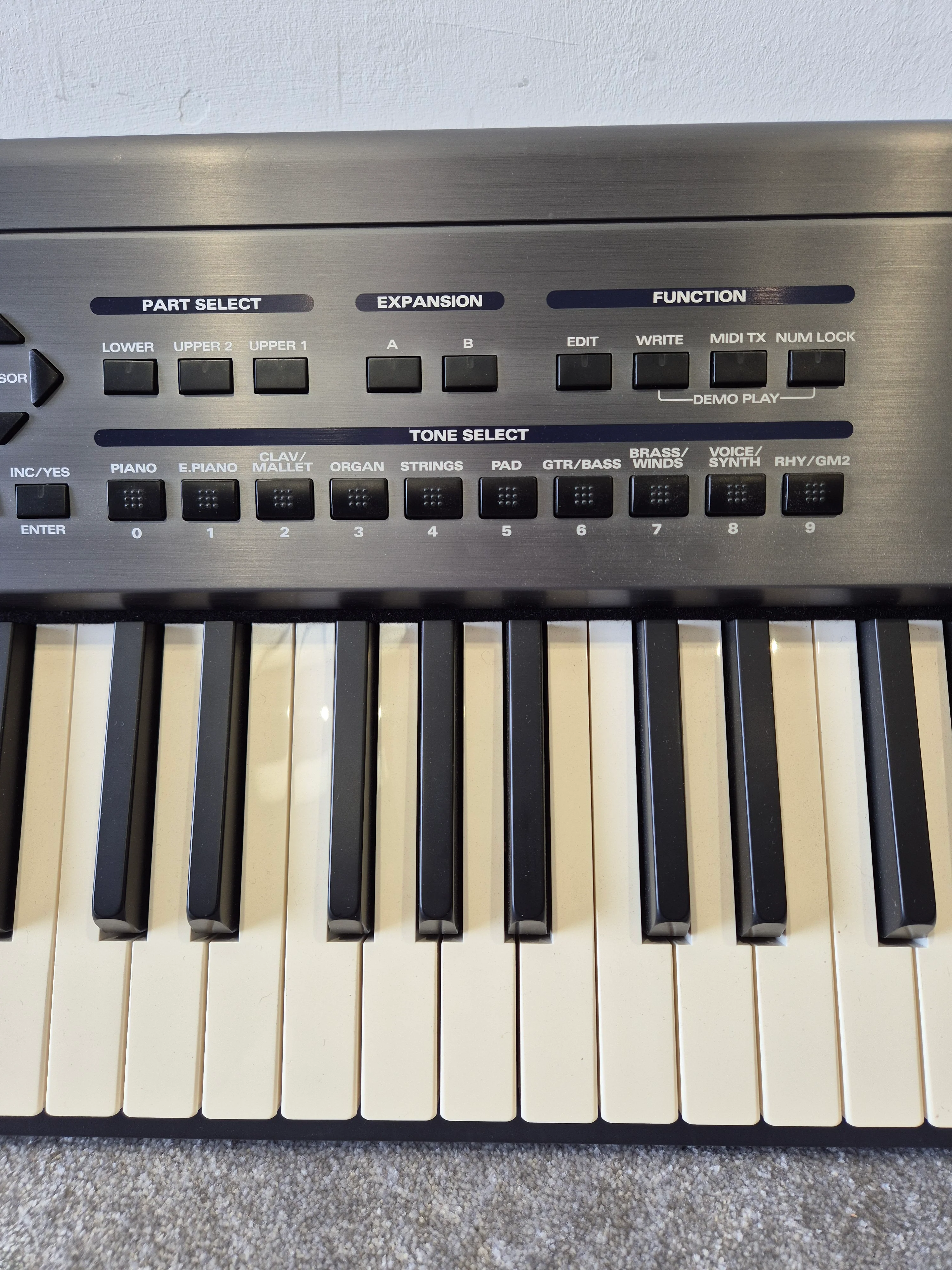 Roland RD-700 - Digital Stage Piano (Read Description) - Image 9
