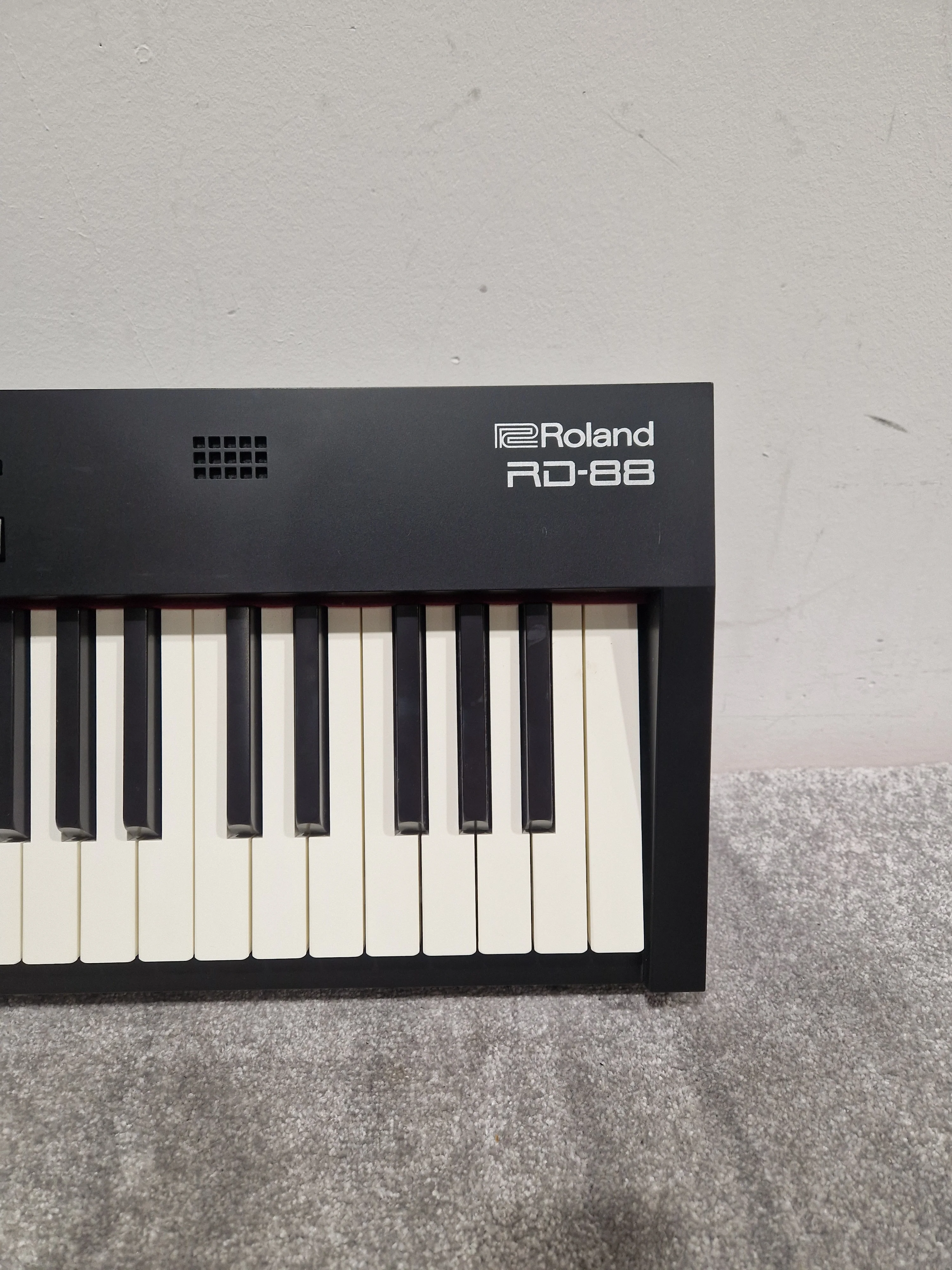 Roland RD-88 Digital Piano - Authentic Sounds - Excellent w/ Power Supply & Pedal - Image 5