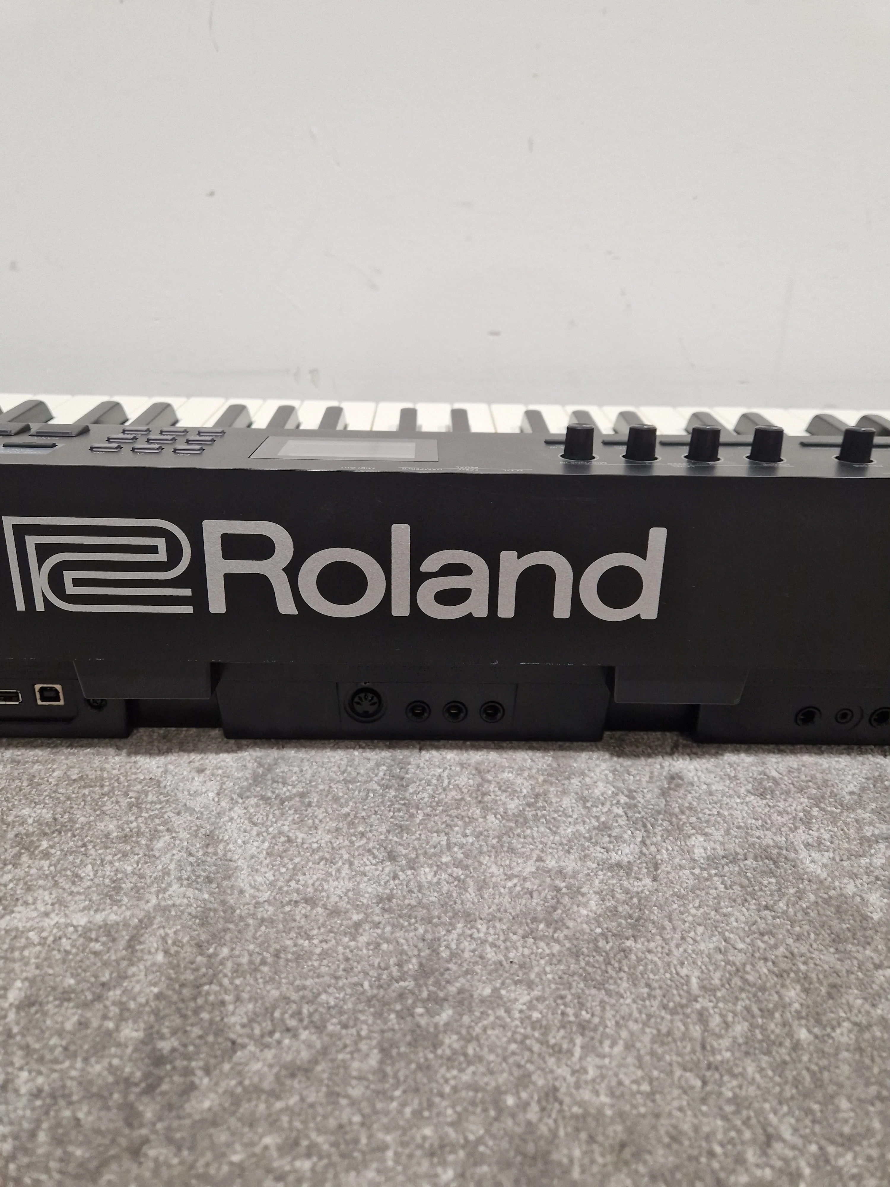 Roland RD-88 Digital Piano - Authentic Sounds - Excellent w/ Power Supply & Pedal - Image 7