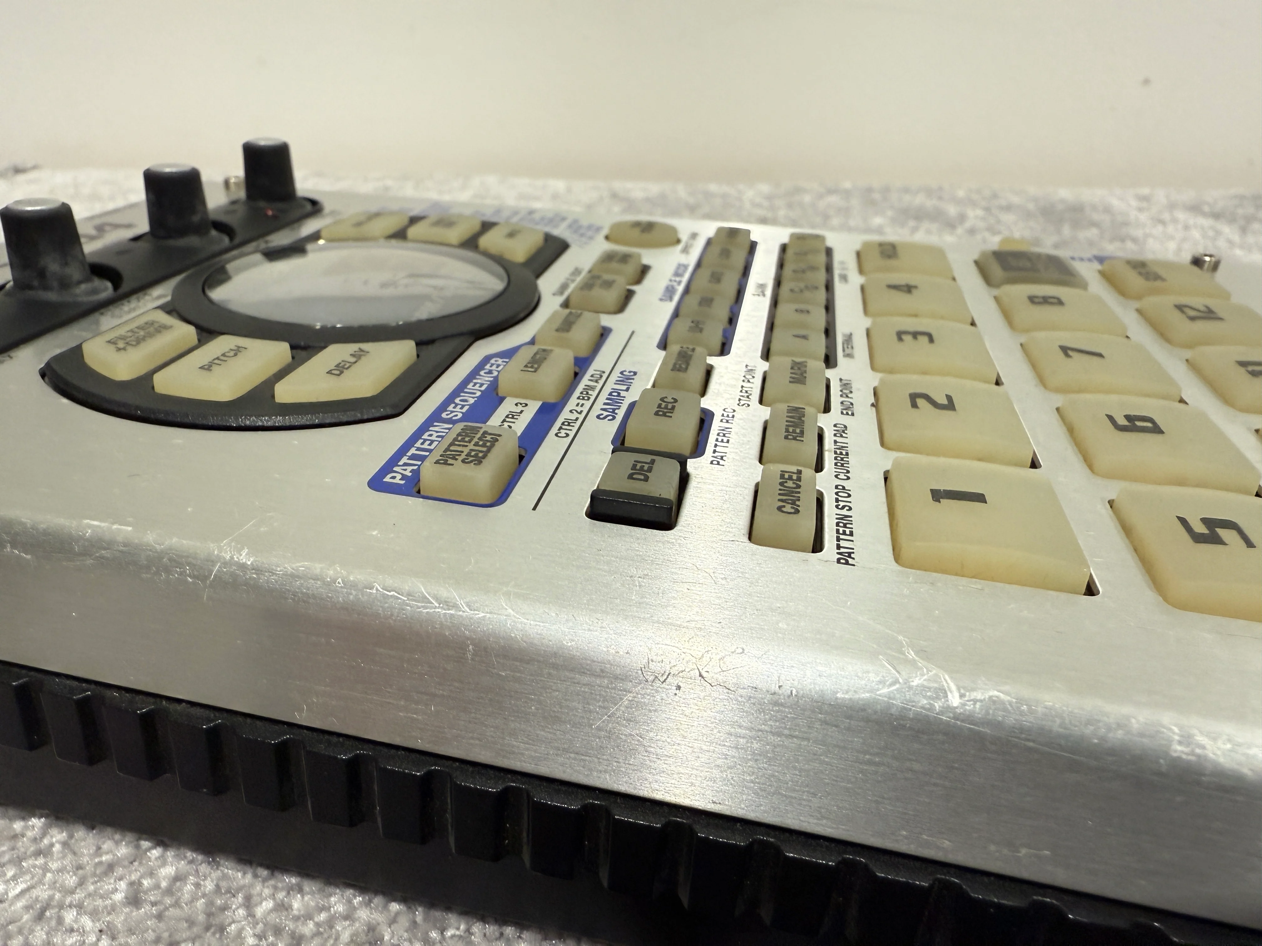 Roland SP-404 (MK1) Electronic Sampler  w/ Original Power Supply - Image 4
