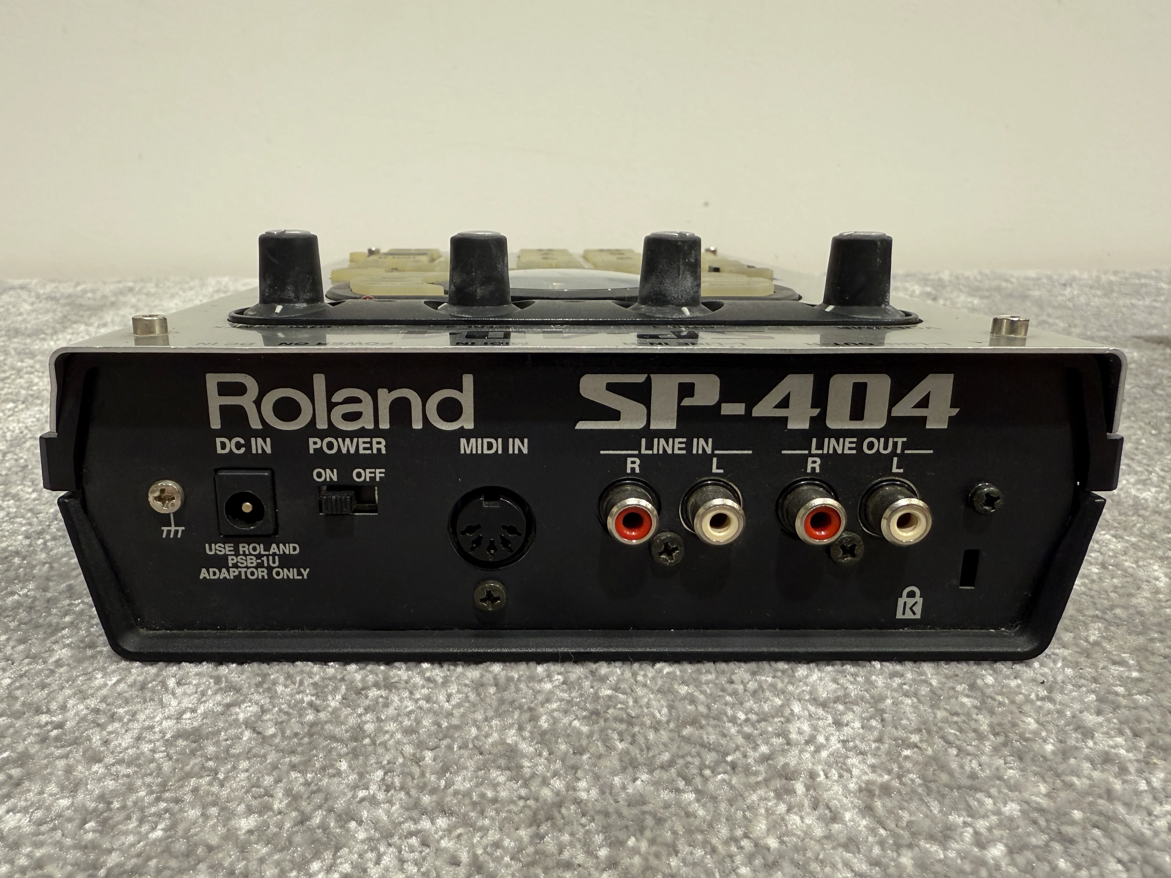 Roland SP-404 (MK1) Electronic Sampler  w/ Original Power Supply - Image 5