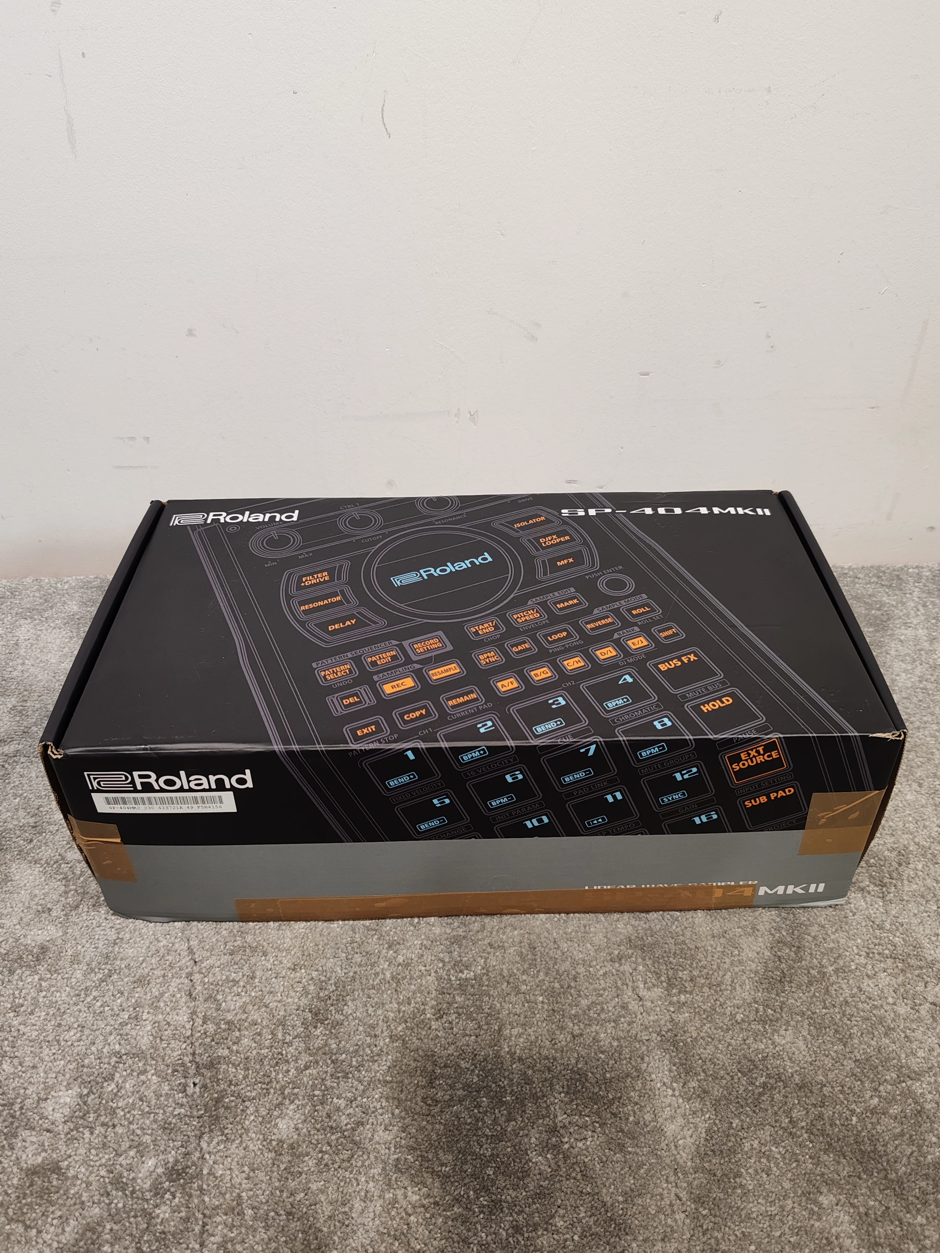 Roland Sp-404 Mkii - Portable Sampler, Sequencer - Excellent w/ Original Box & Power Supply & Manuals - Image 2