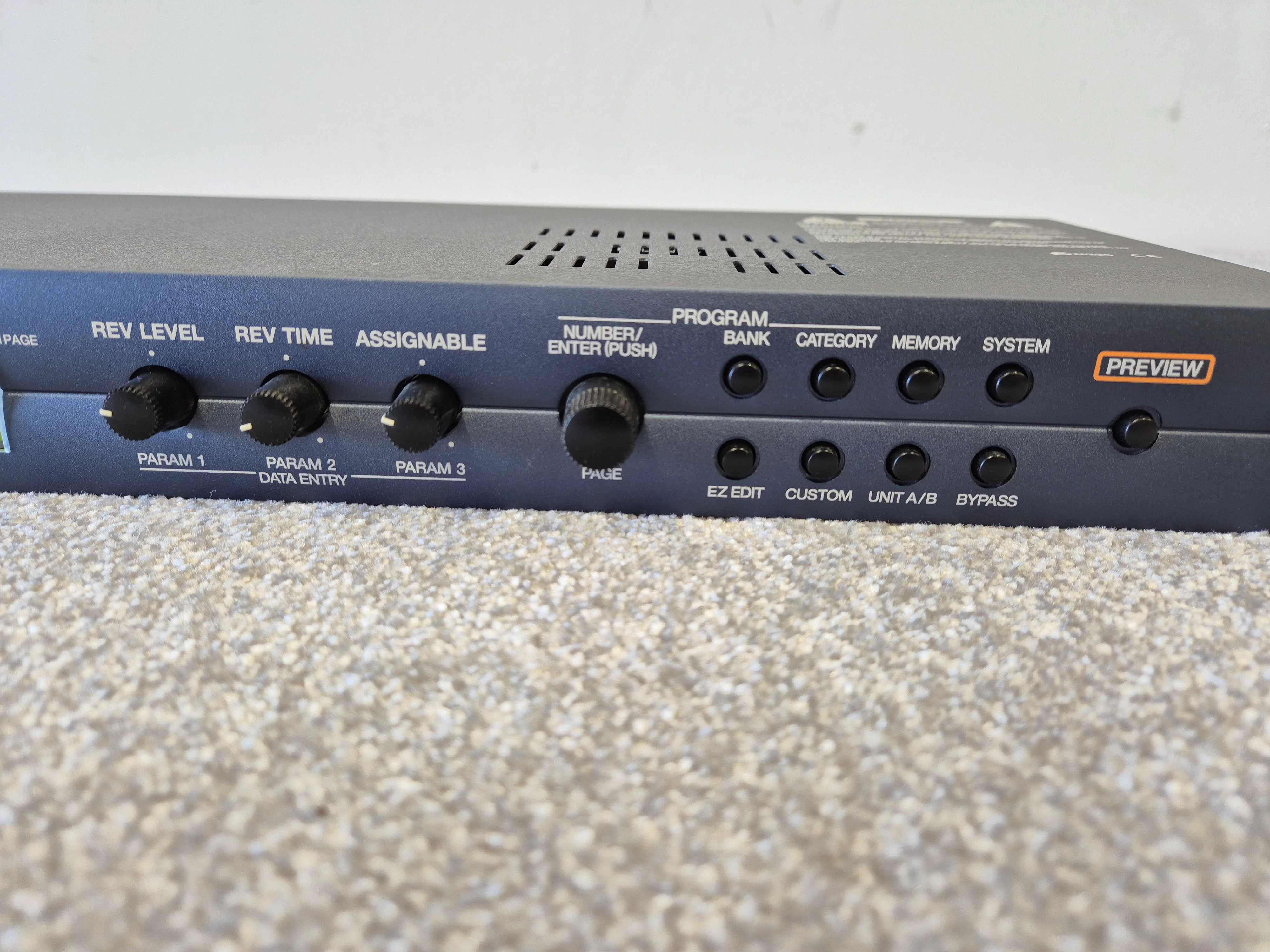 Roland SRV-3030 - 24-bit Digital Reverb Processor With MIDI - Image 3