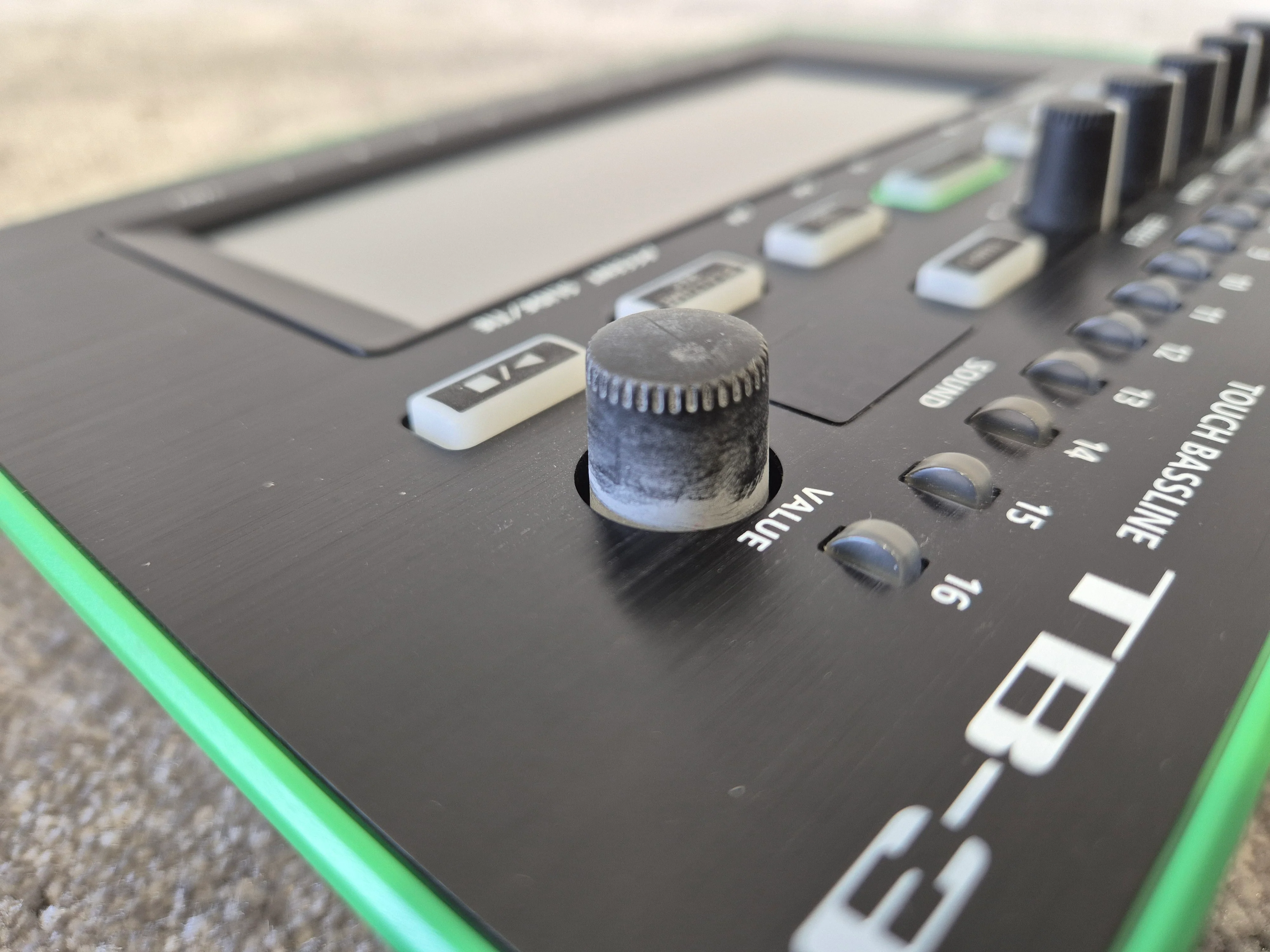 Roland TB-3 Touch Bassline - Bass Synthesizer w/ Original Box - Image 8