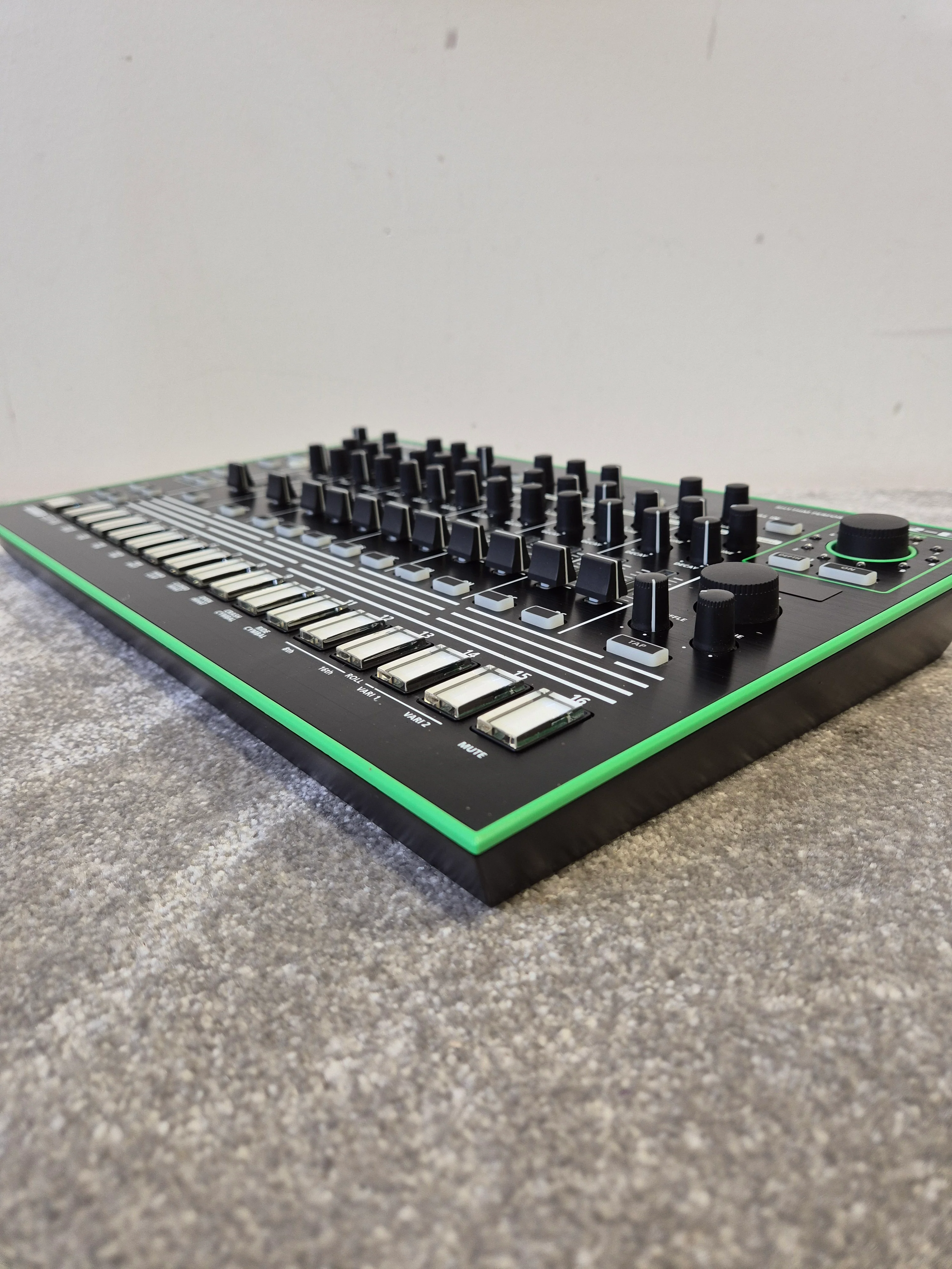Roland TR-8 Drum Machine - Excellent w/ Original Box - Image 3