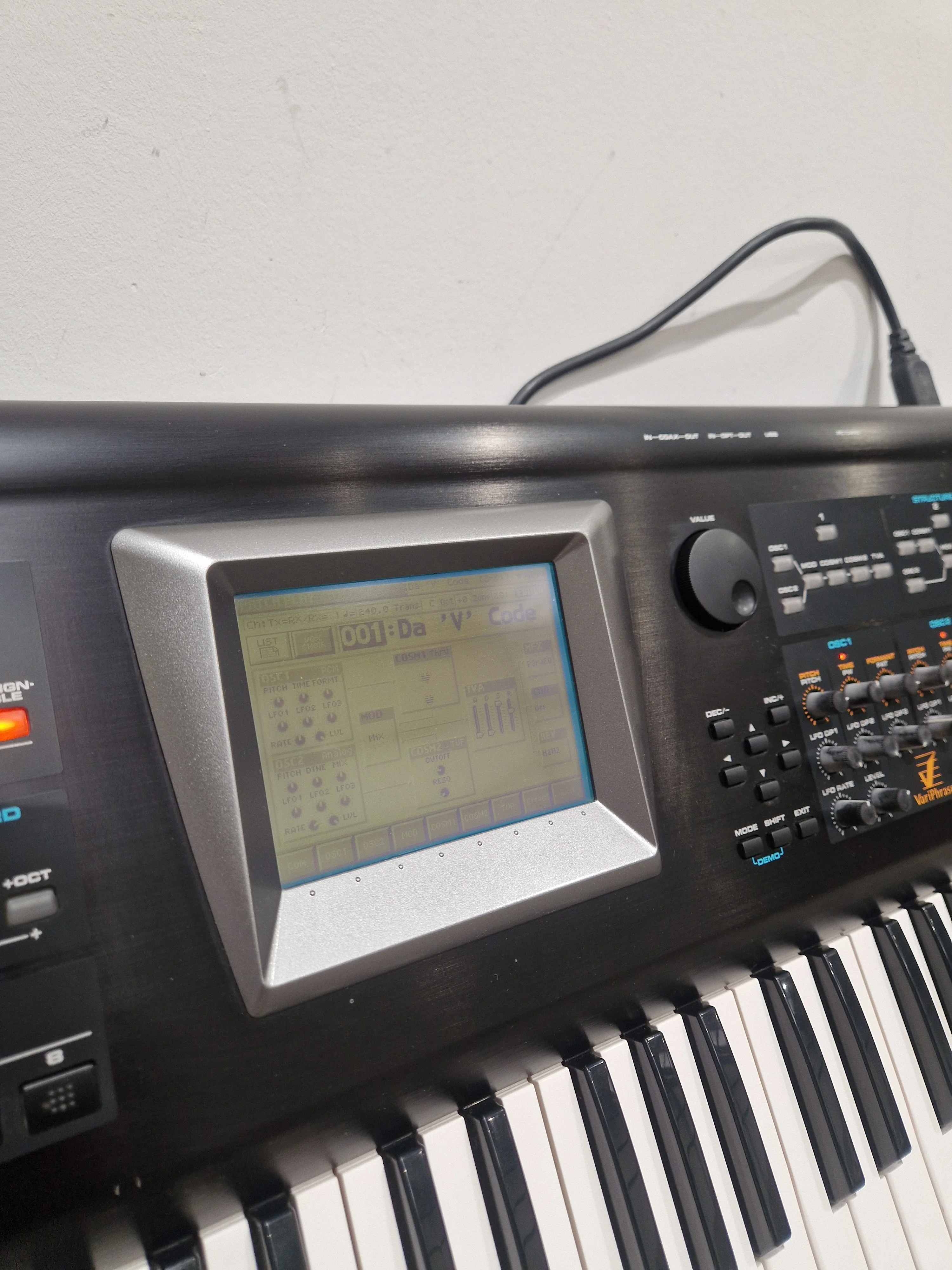 Roland V-Synth - Synthesizer - Black - Good w/ Power Cable - Image 8