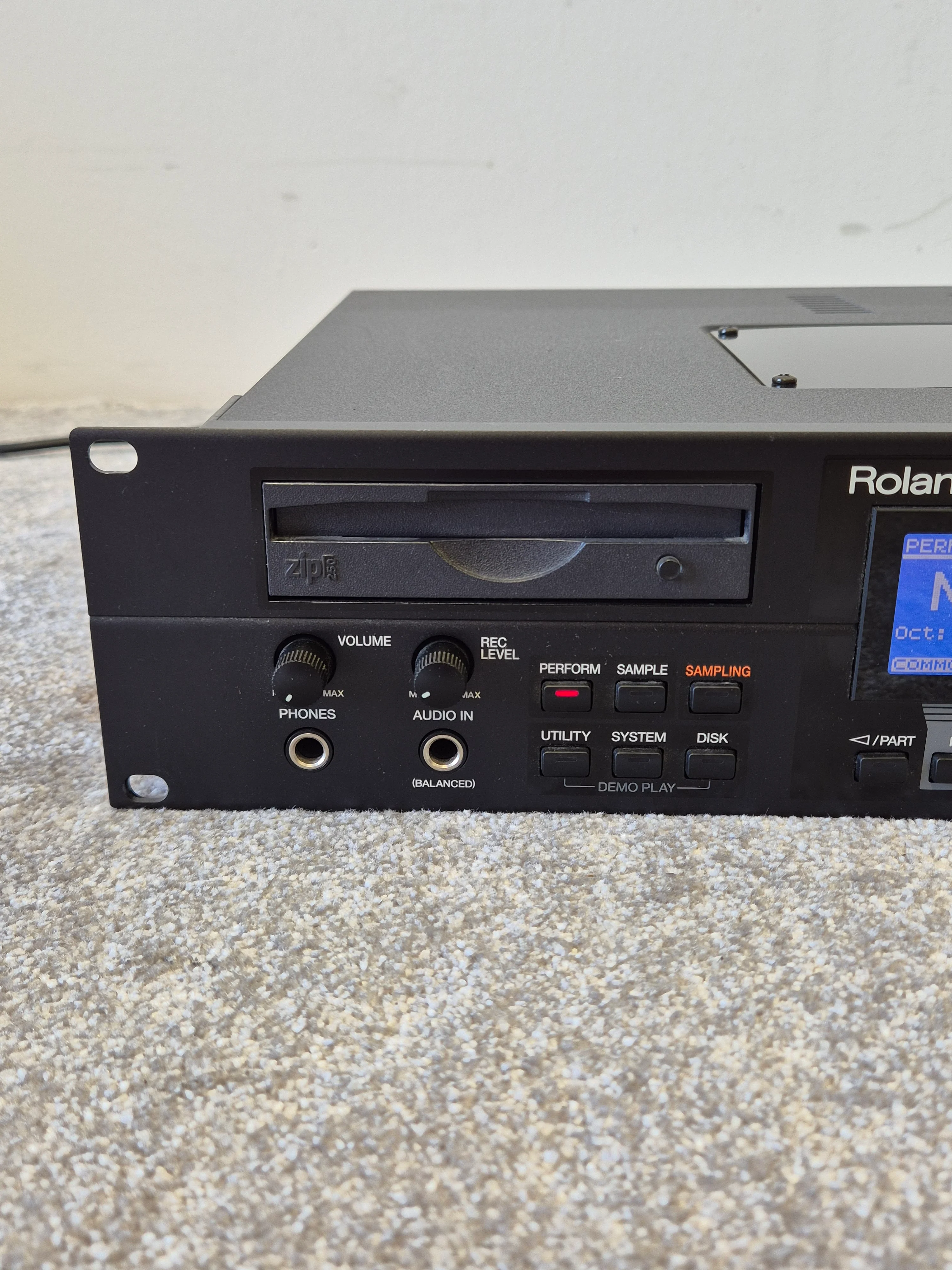Roland VP-9000 - Variphrase Processor w/ Original Box - Image 2