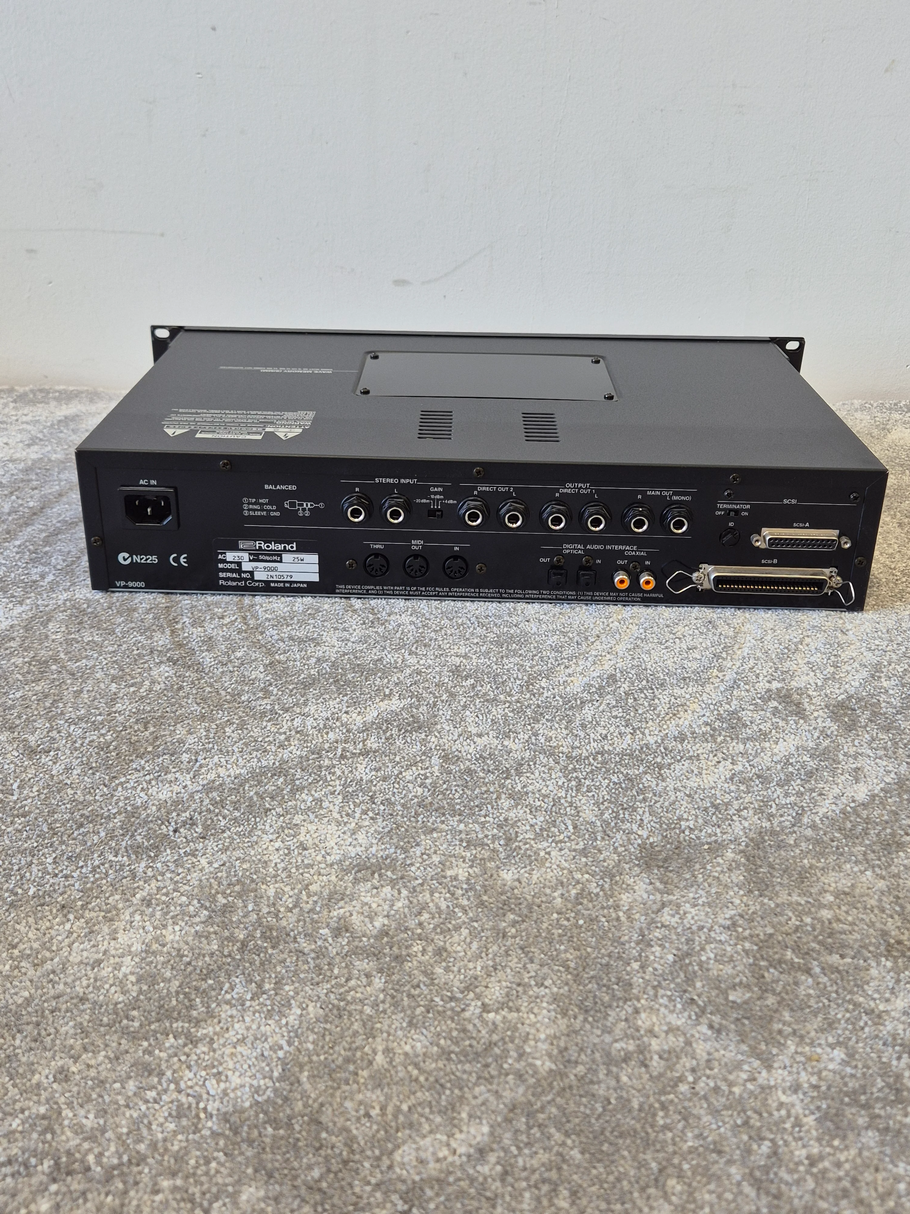 Roland VP-9000 - Variphrase Processor w/ Original Box - Image 7