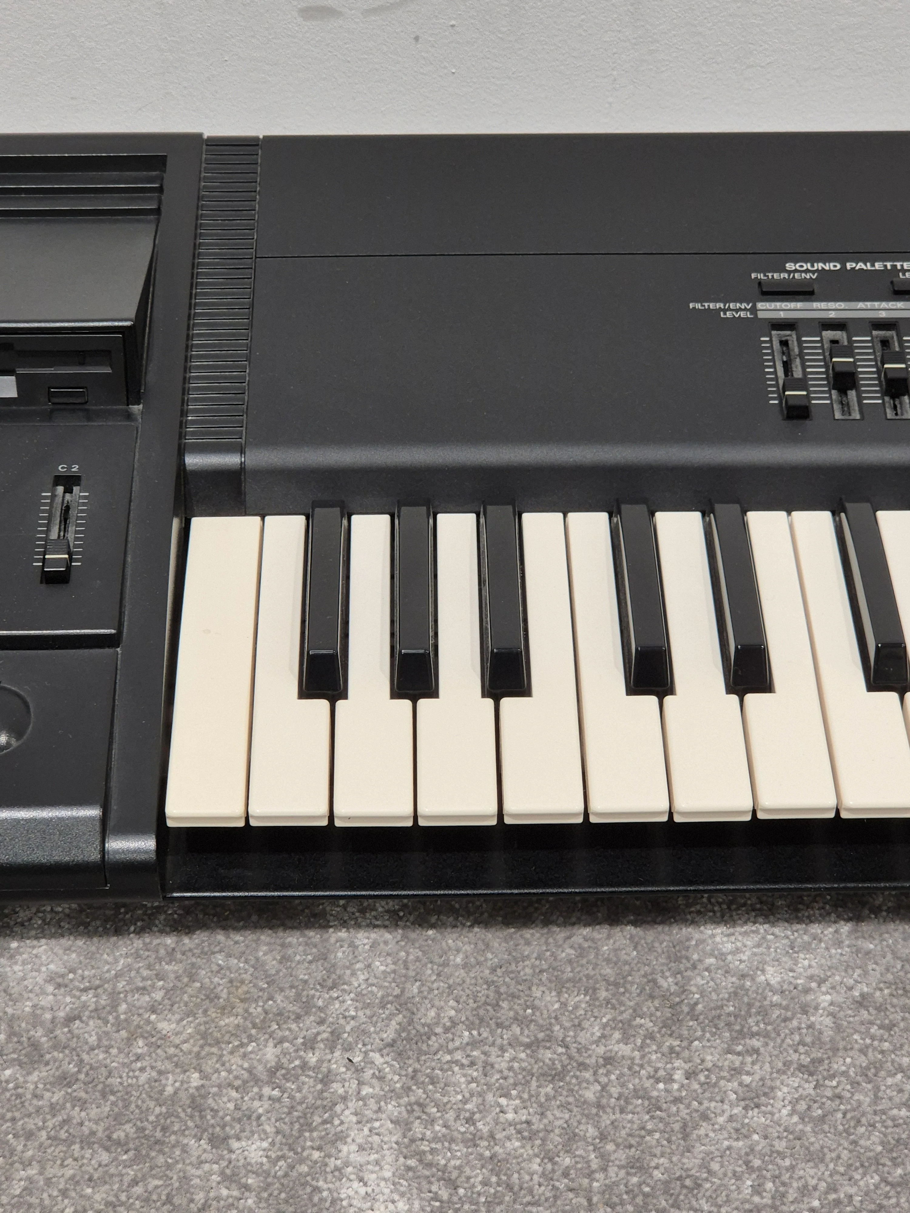Roland XP-80 - Digital Music Workstation Synthesizer w/ Original Box - Image 10