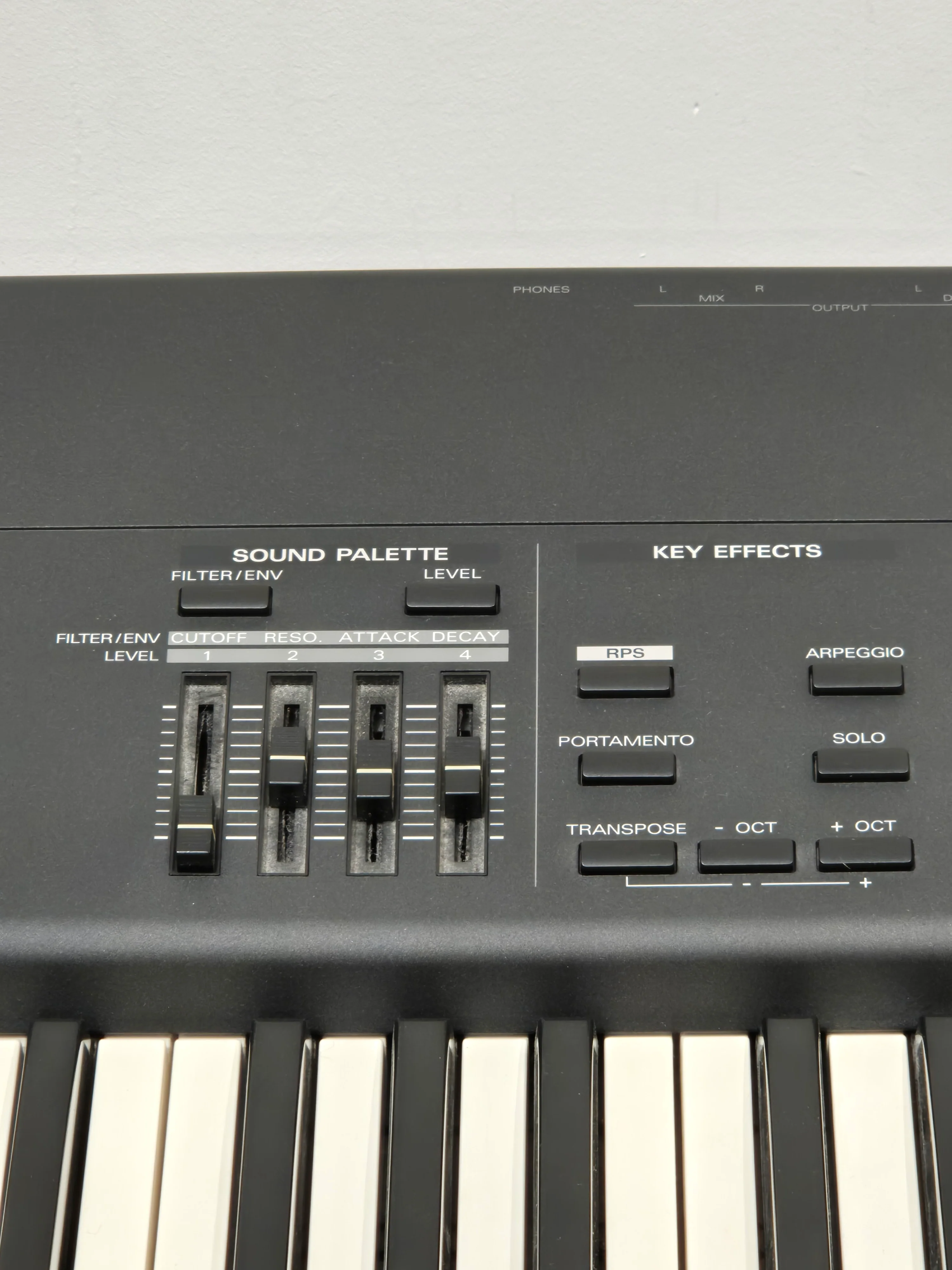 Roland XP-80 - Digital Music Workstation Synthesizer w/ Original Box - Image 4