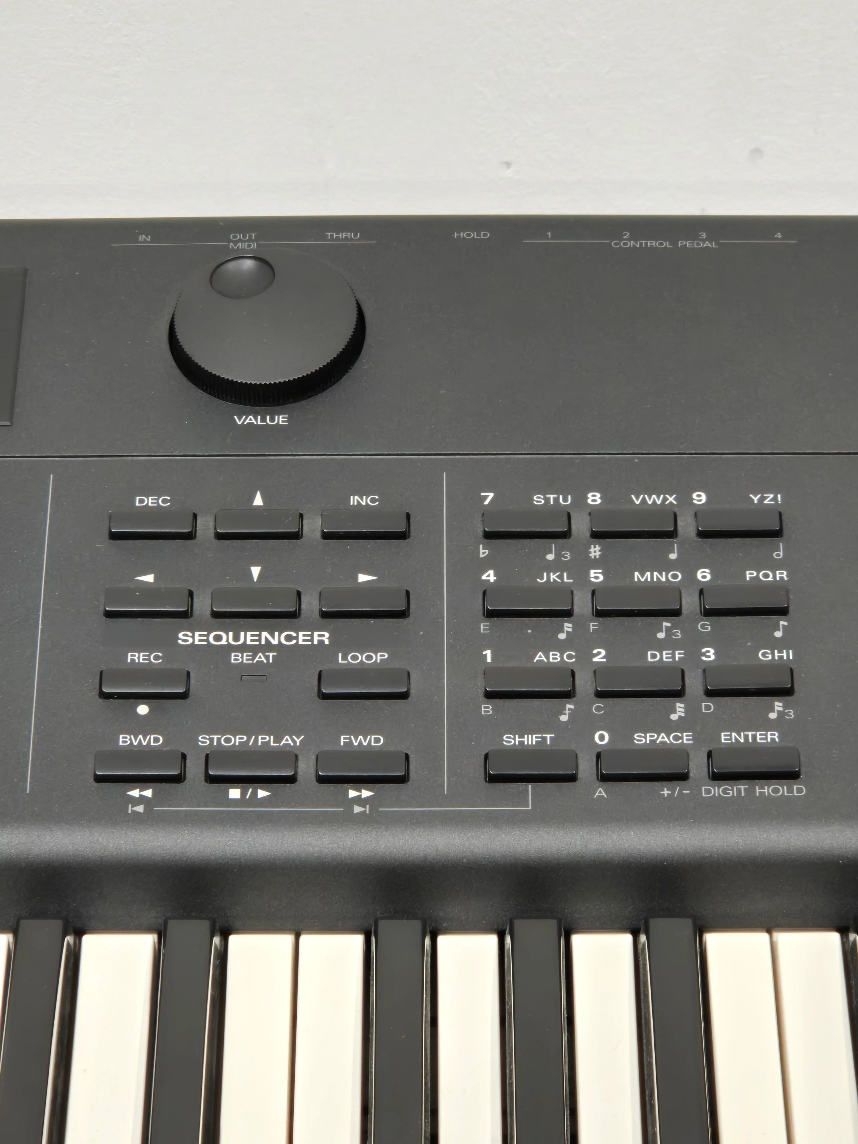 Roland XP-80 - Digital Music Workstation Synthesizer w/ Original Box - Image 6