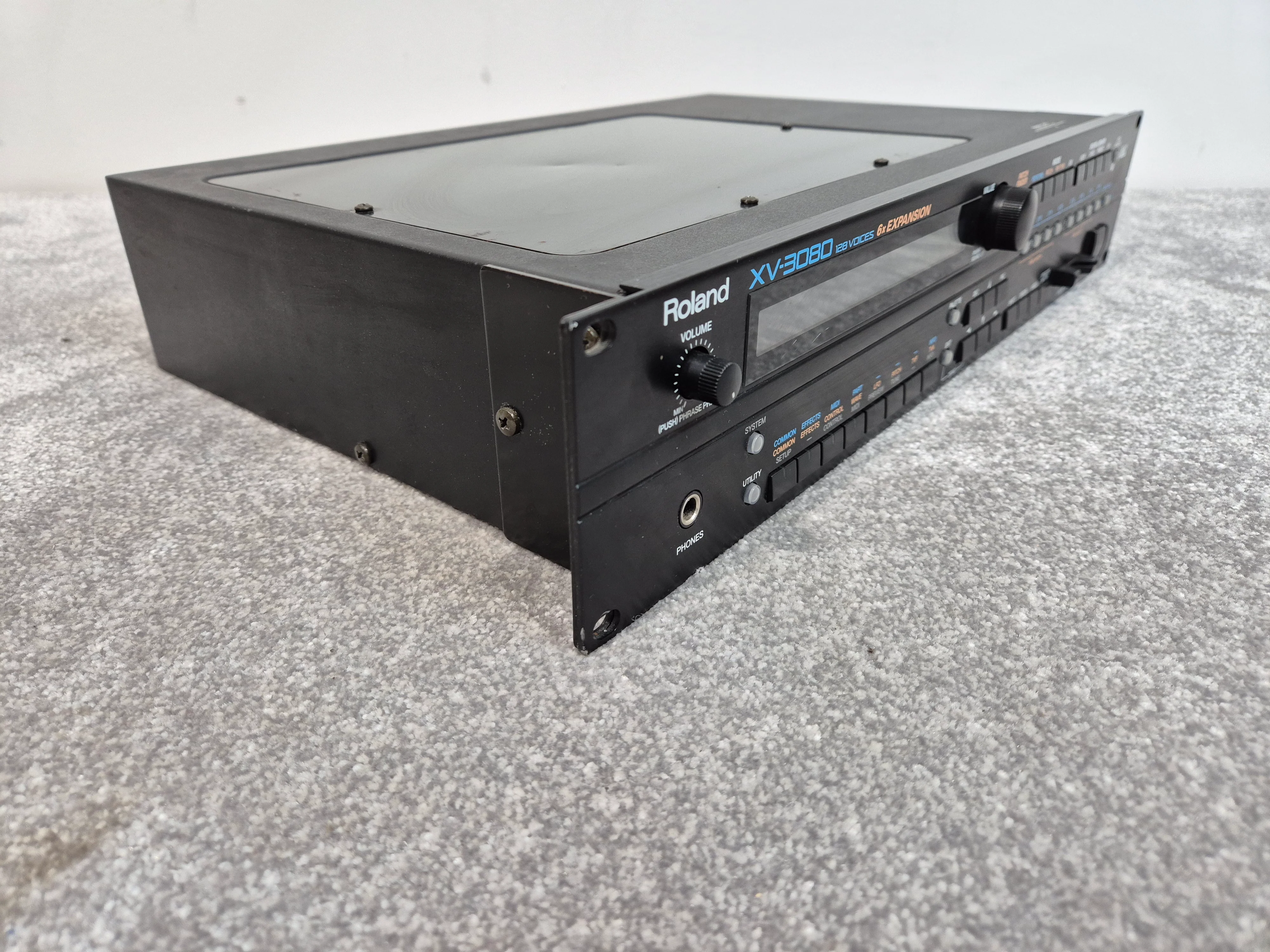 Roland XV-3080 - Synthesizer Module - Black - Image 4