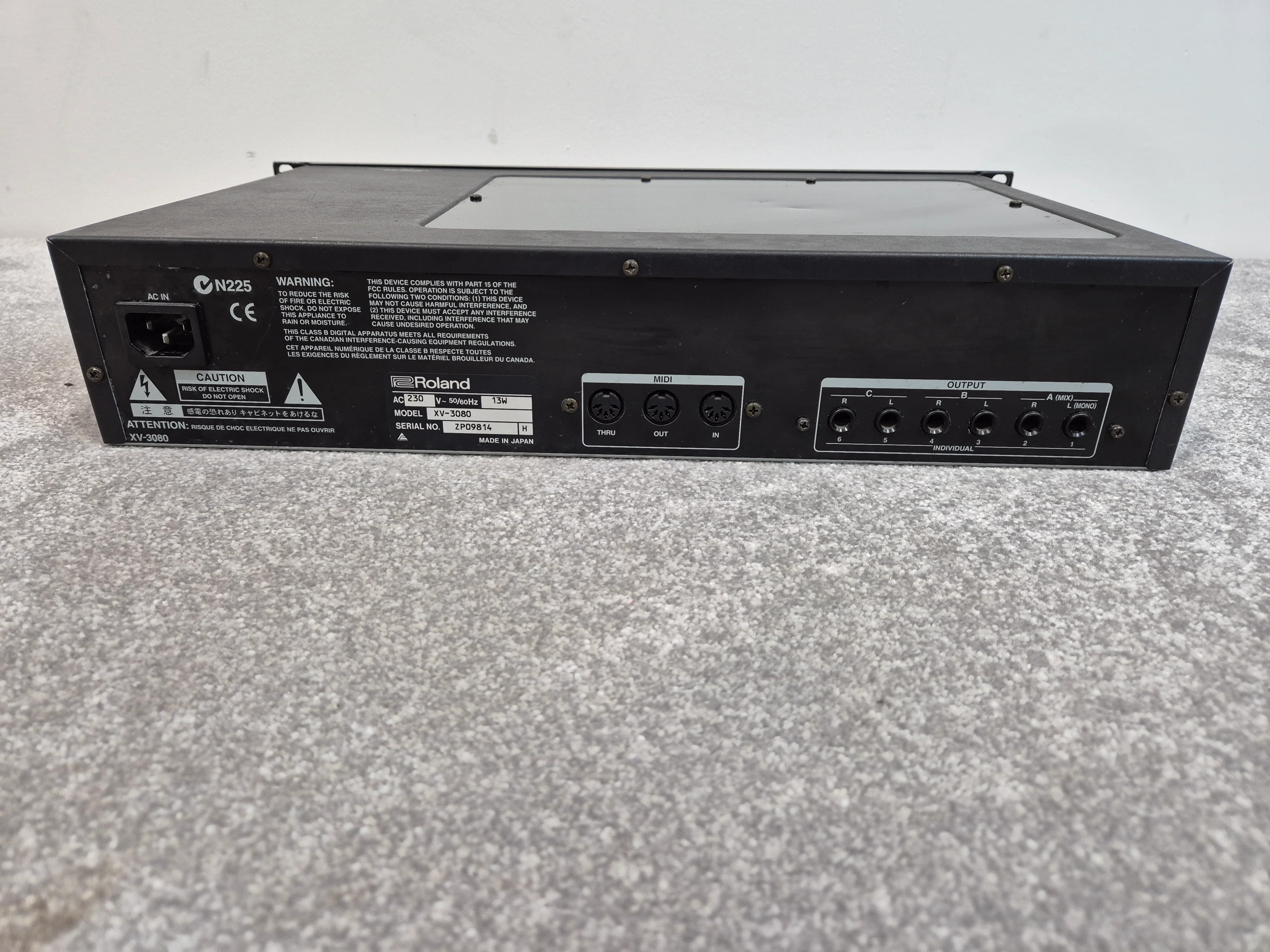 Roland XV-3080 - Synthesizer Module - Black - Image 6