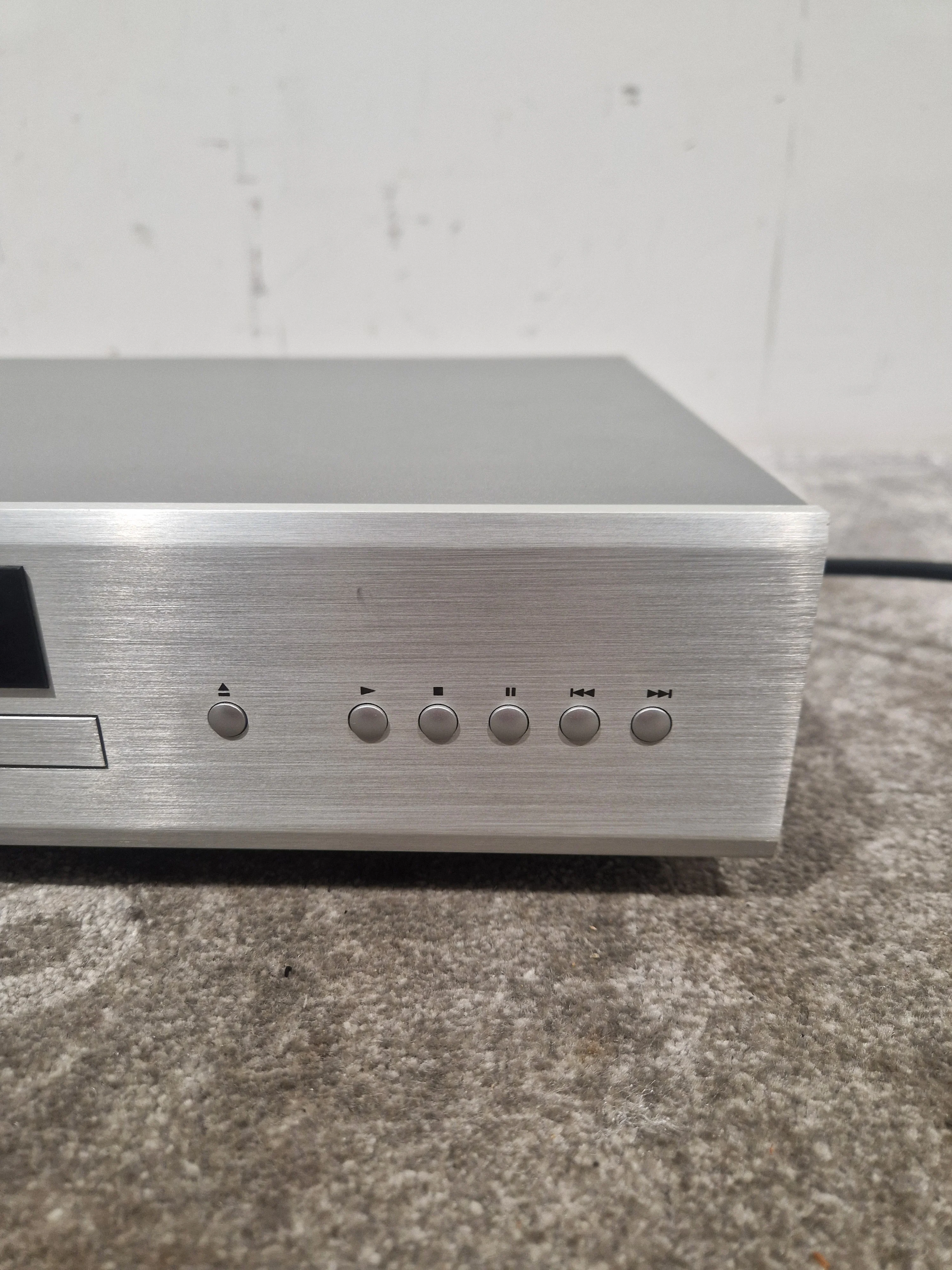 Rotel CD11 - Stereo Compact Disc Player - Silver - Good w/ Original Box - Image 13