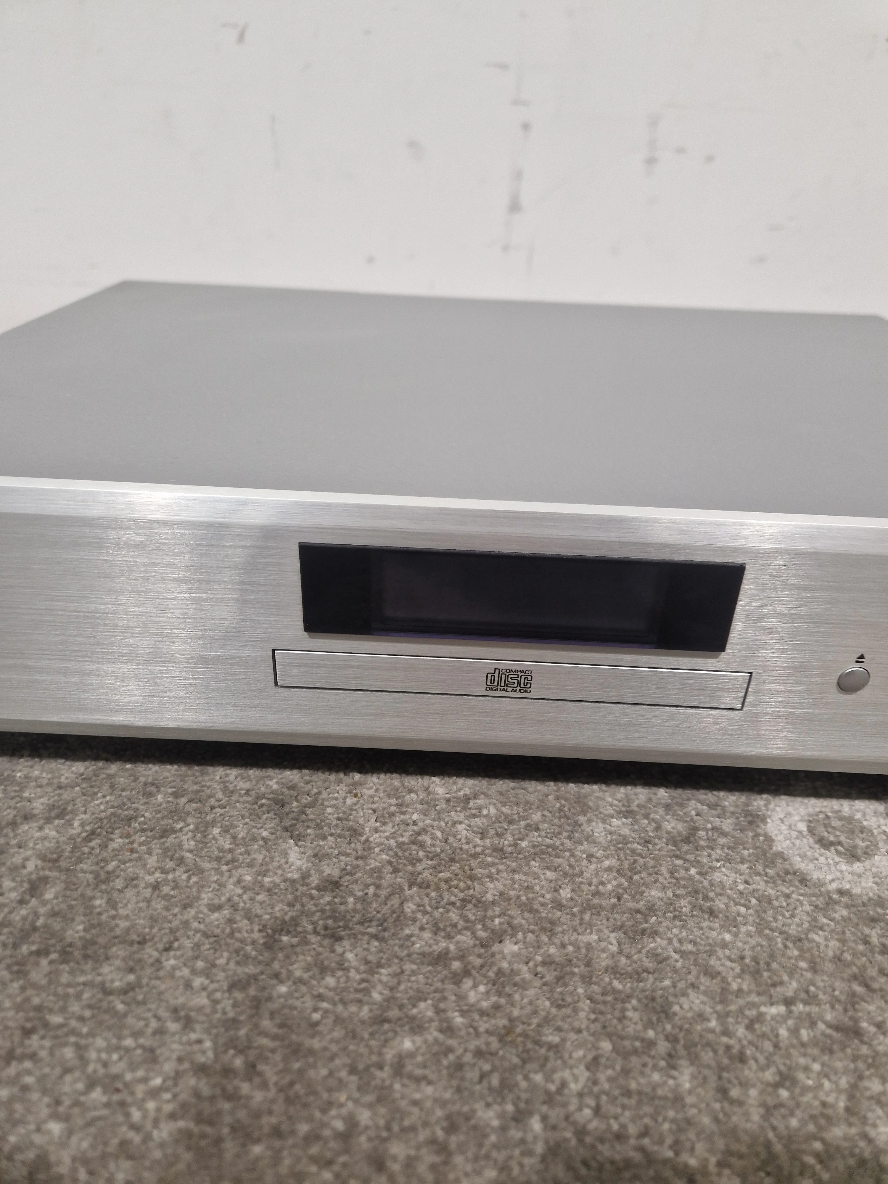 Rotel CD11 - Stereo Compact Disc Player - Silver - Good w/ Original Box - Image 4