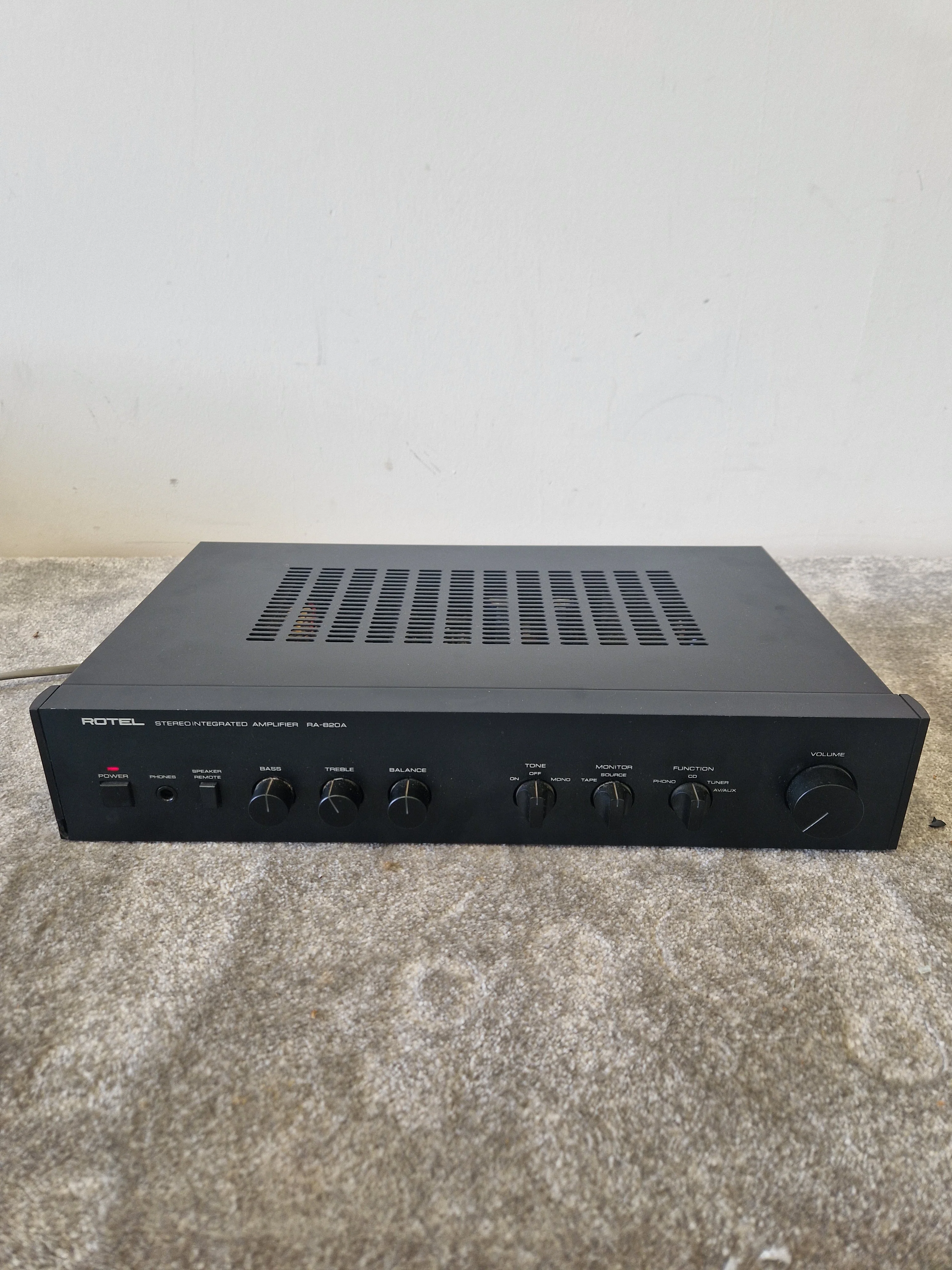 Rotel RA-820A Stereo Integrated Amplifier – Vintage Hi-Fi, 2x30W Output - Good w/ Box - Image 3