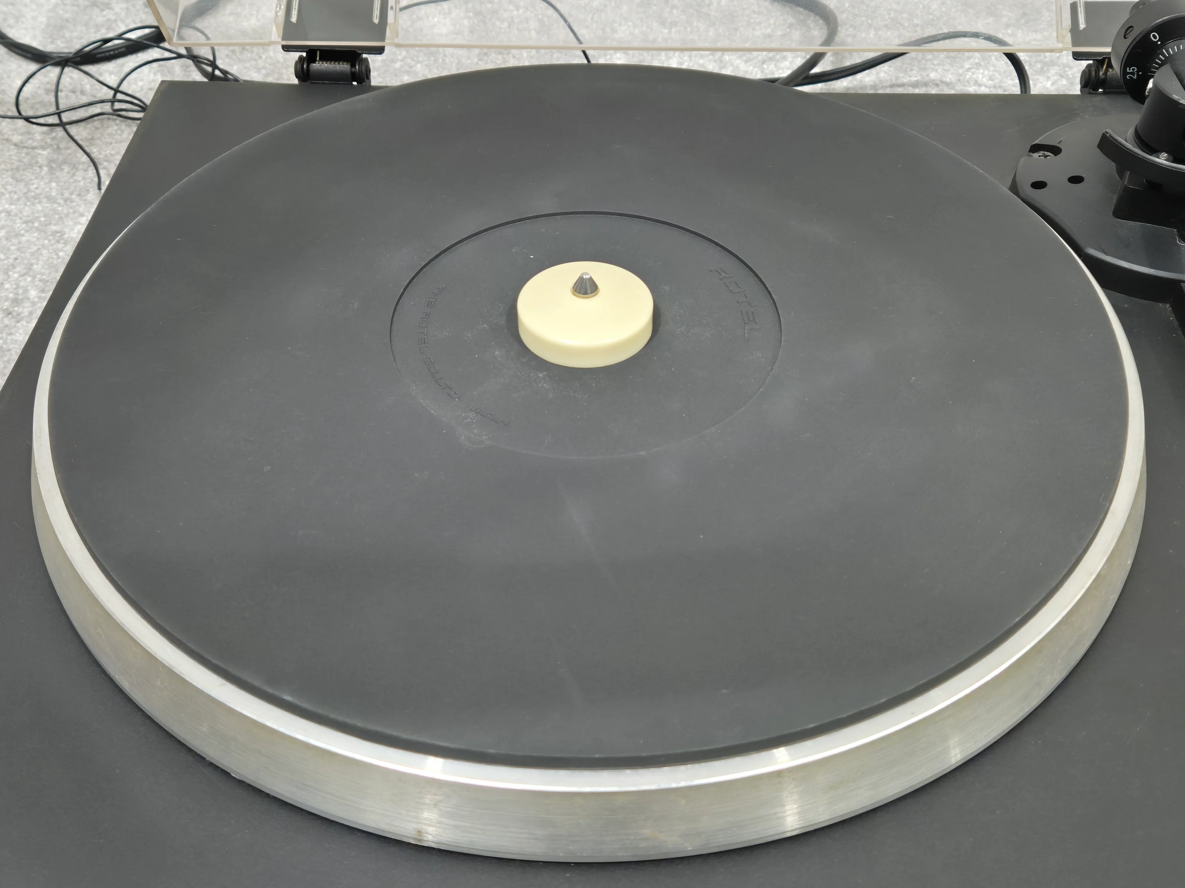 Rotel RP-830 - Belt-Drive Turntable - Good - Image 4