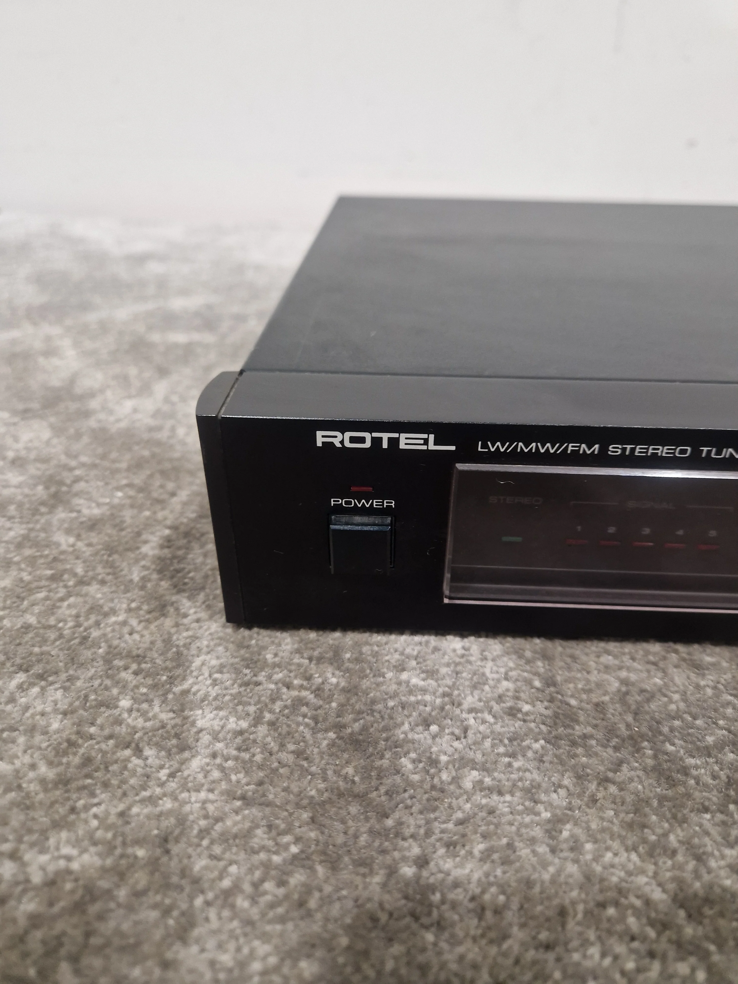 Rotel RT-850AL - LW/MW/FM Stereo Tuner - Black - Good - Image 2