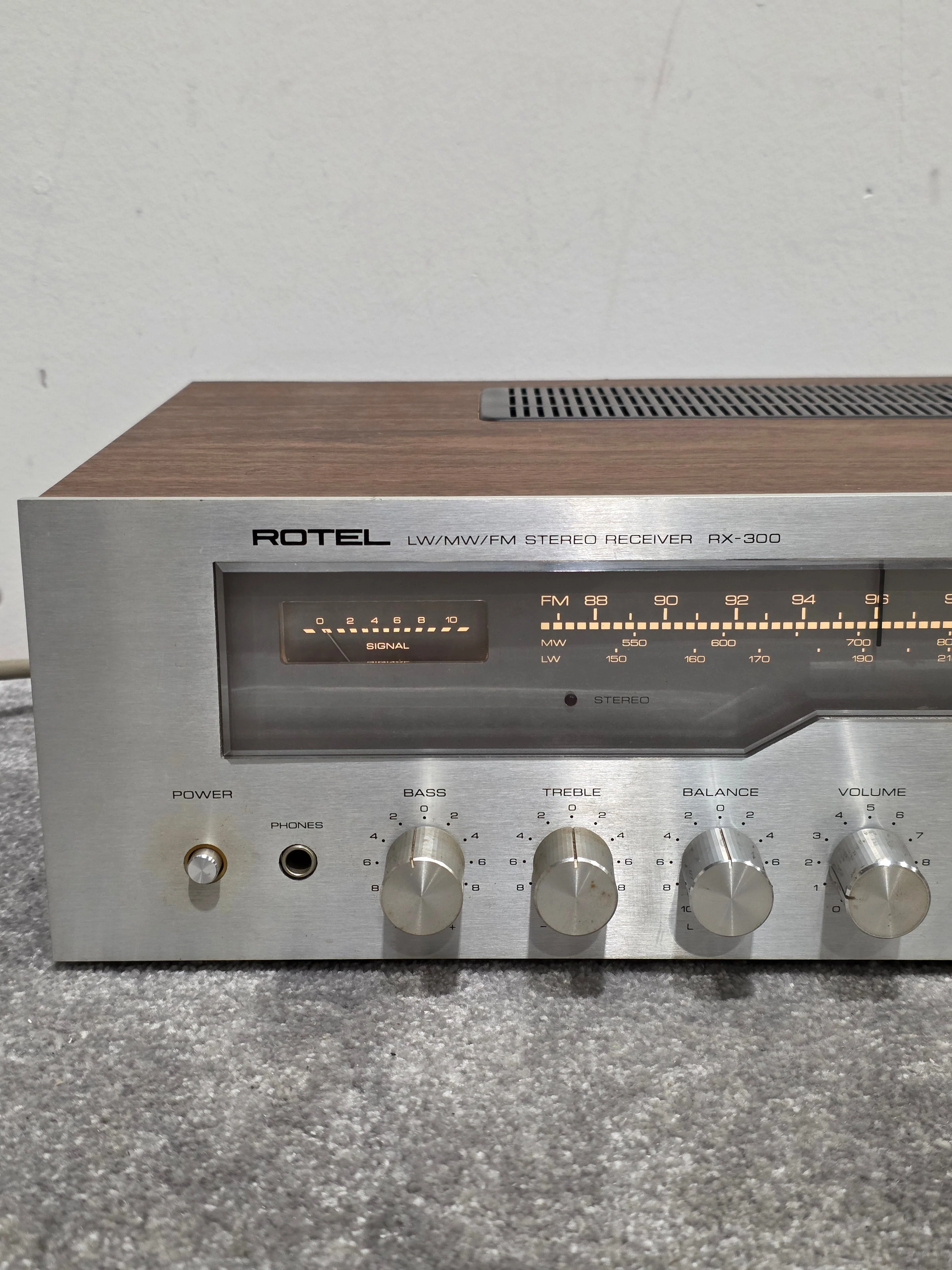Rotel RX-300 - LW/MW/FM Stereo Receiver - Spares or Repair w/ Original Box - Image 2