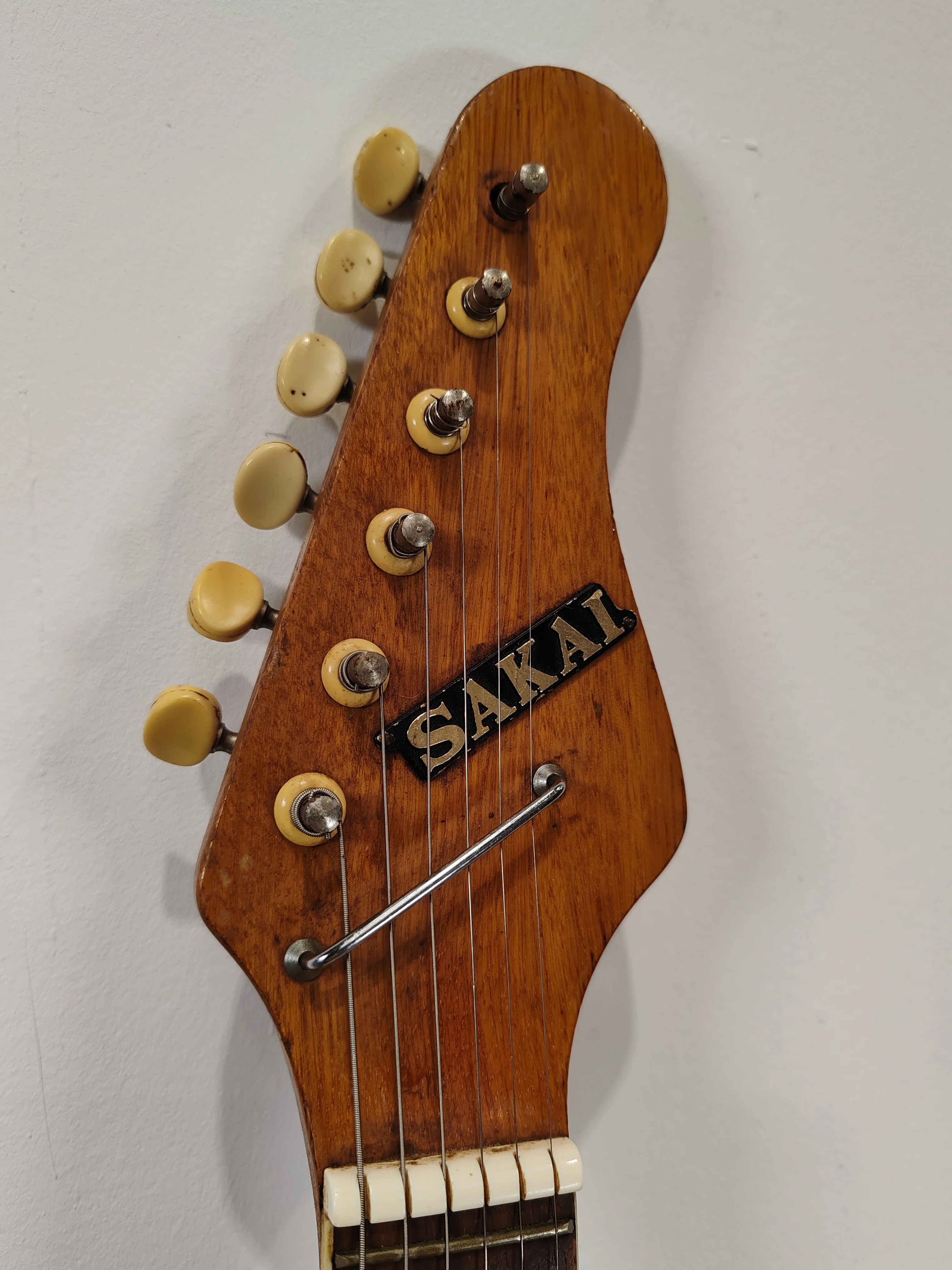 Sakai EG1 – Made in Japan Vintage Electric Guitar – Fair - Image 3