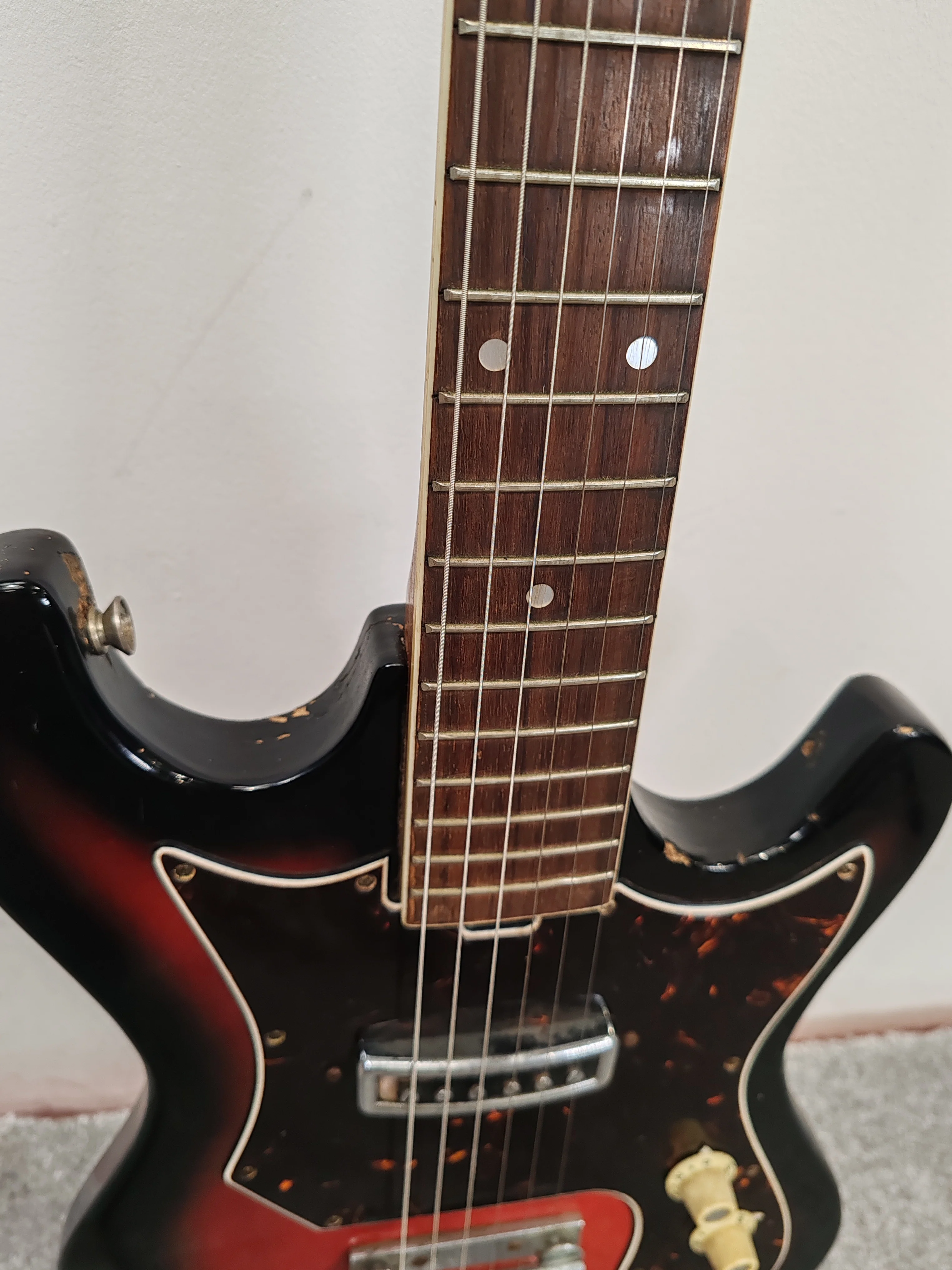 Sakai EG1 – Made in Japan Vintage Electric Guitar – Fair - Image 5
