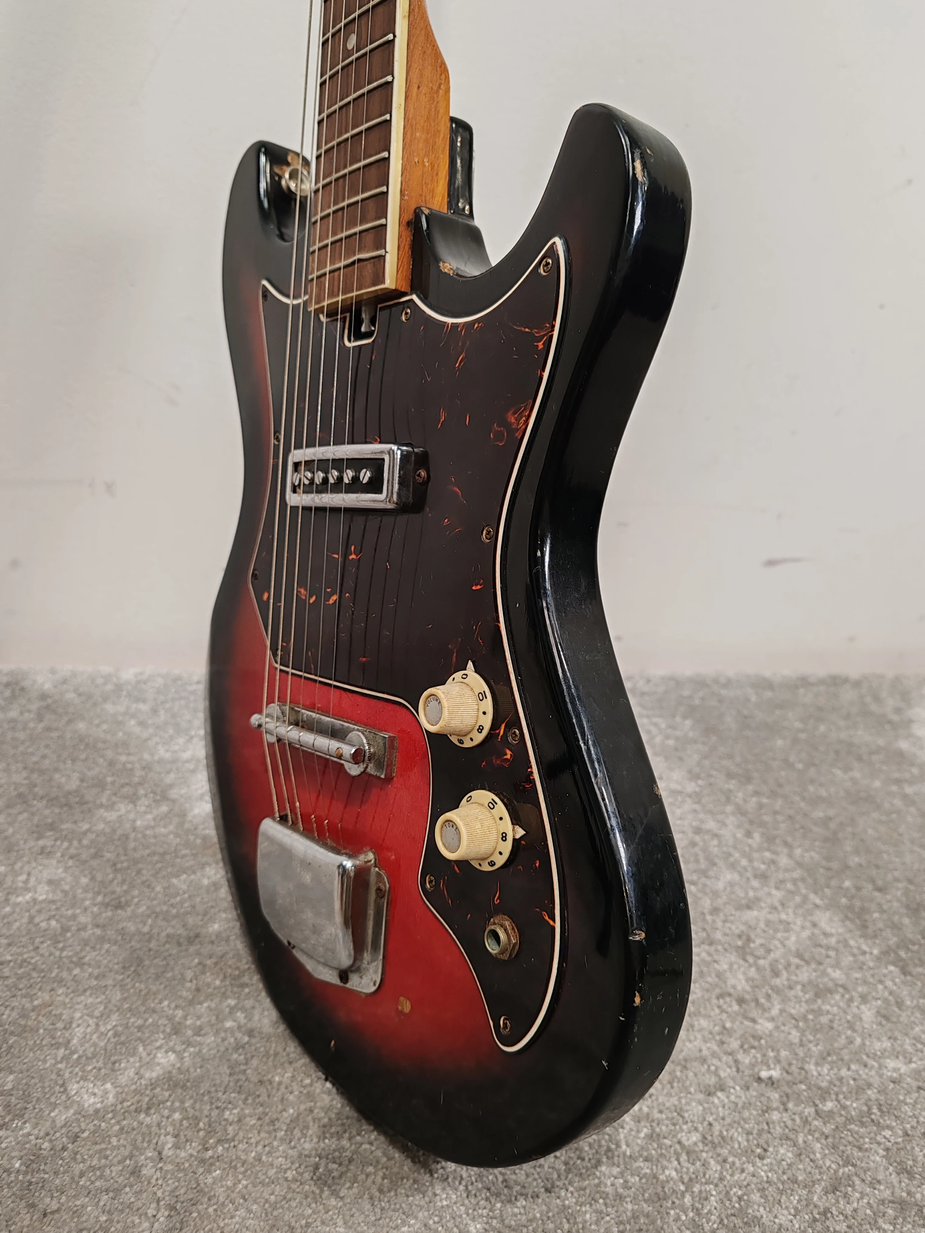 Sakai EG1 – Made in Japan Vintage Electric Guitar – Fair - Image 7