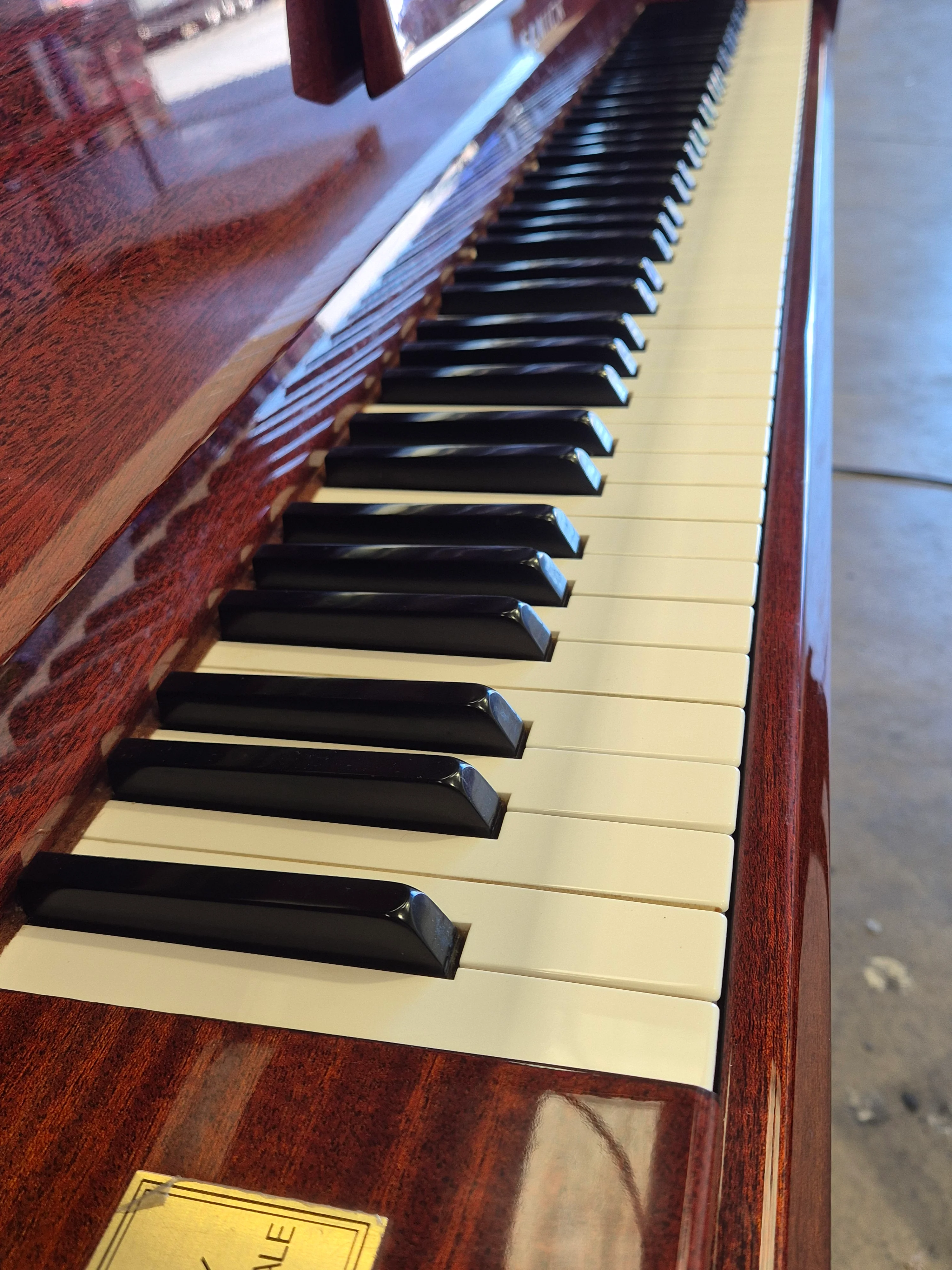 Samick SU-105 - Console Upright Piano w/ Stool - Excellent - Image 4